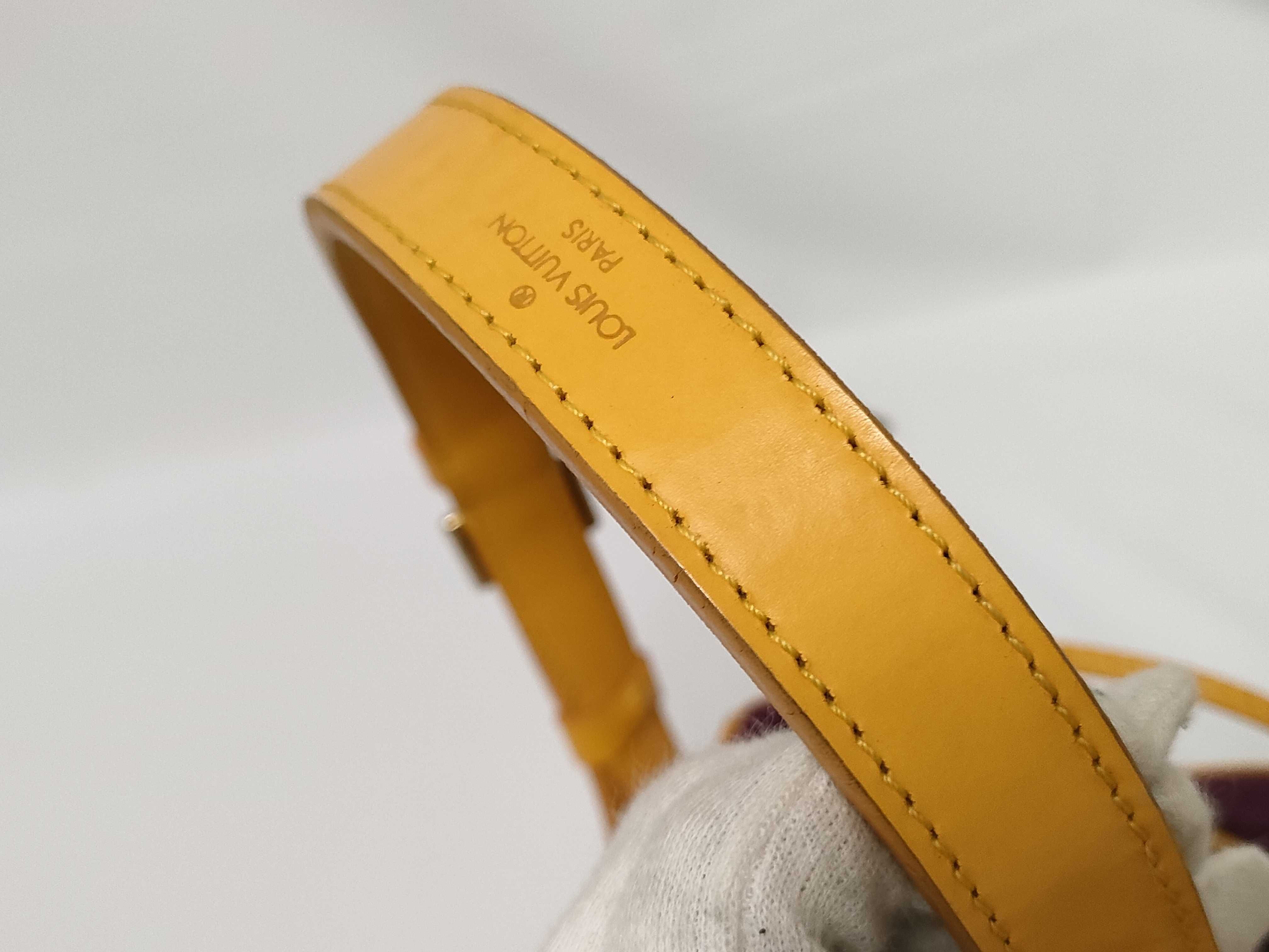 Epi Petit Noé M44109 AR0954 Yellow Shoulder Bag — view 4