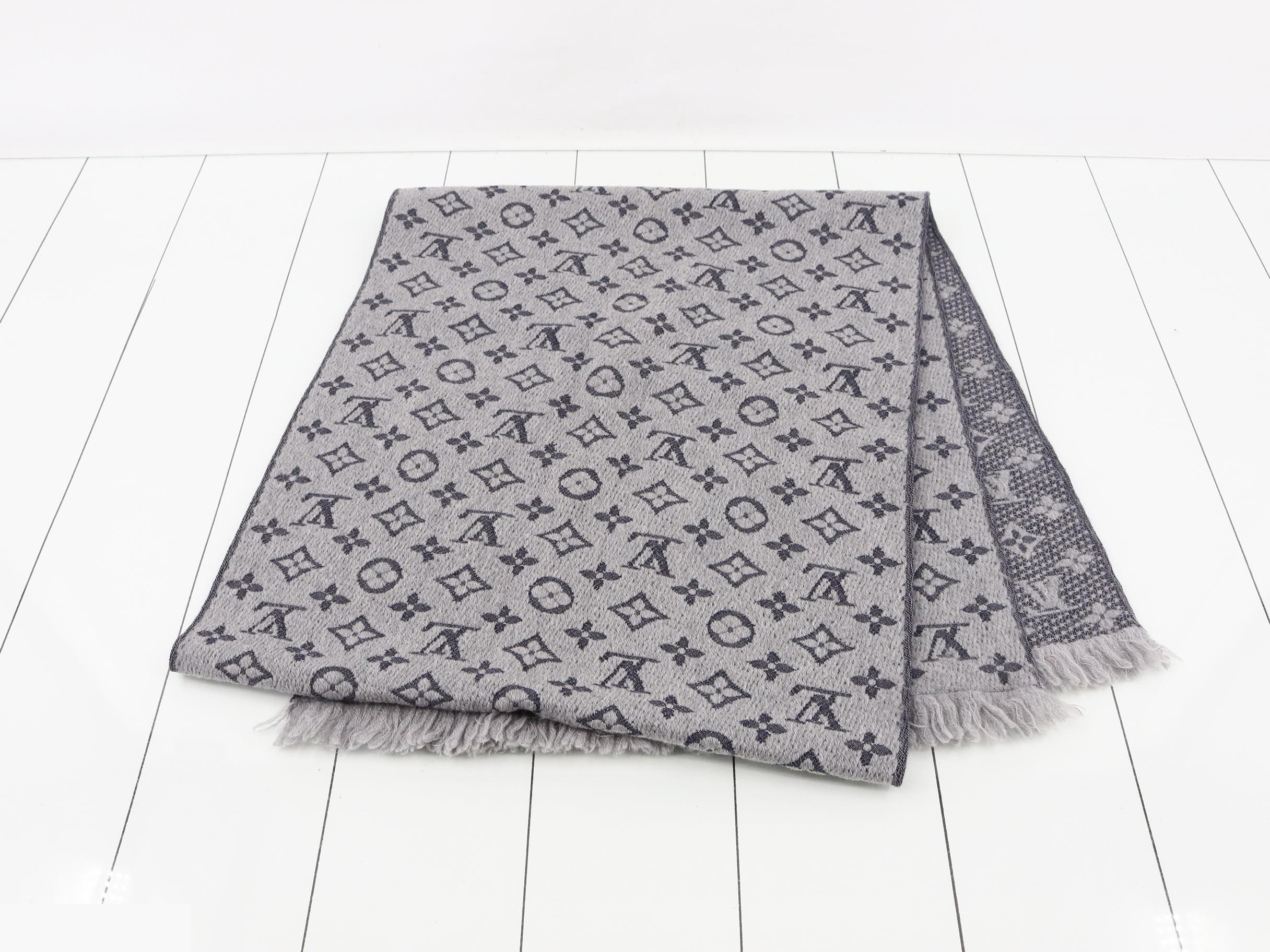 Monogram scarf, gray — view 3