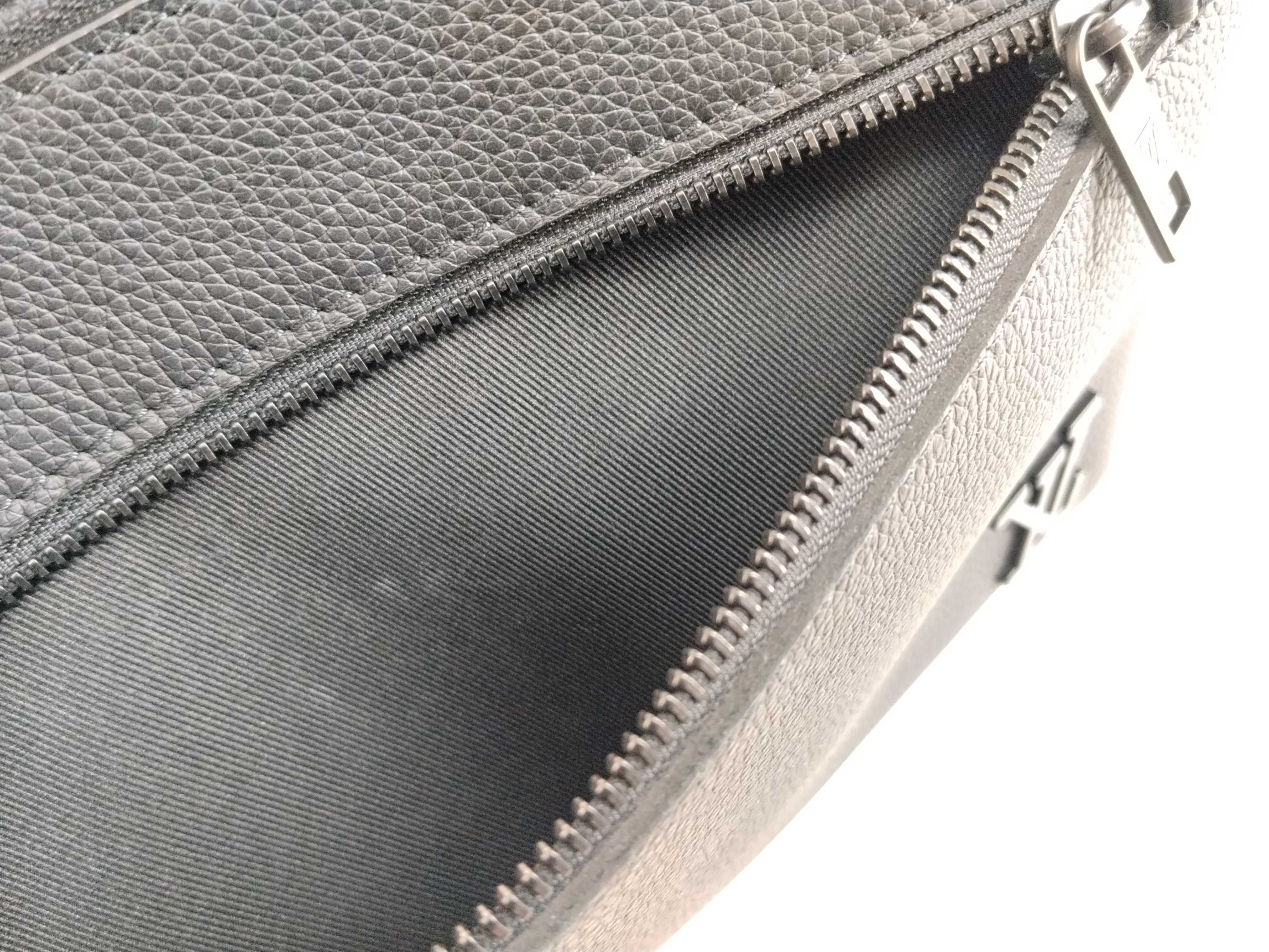 Takeoff Pouch Aerogram Noir Second Bag M69837 Accessories: Dust bag Second bag — view 14