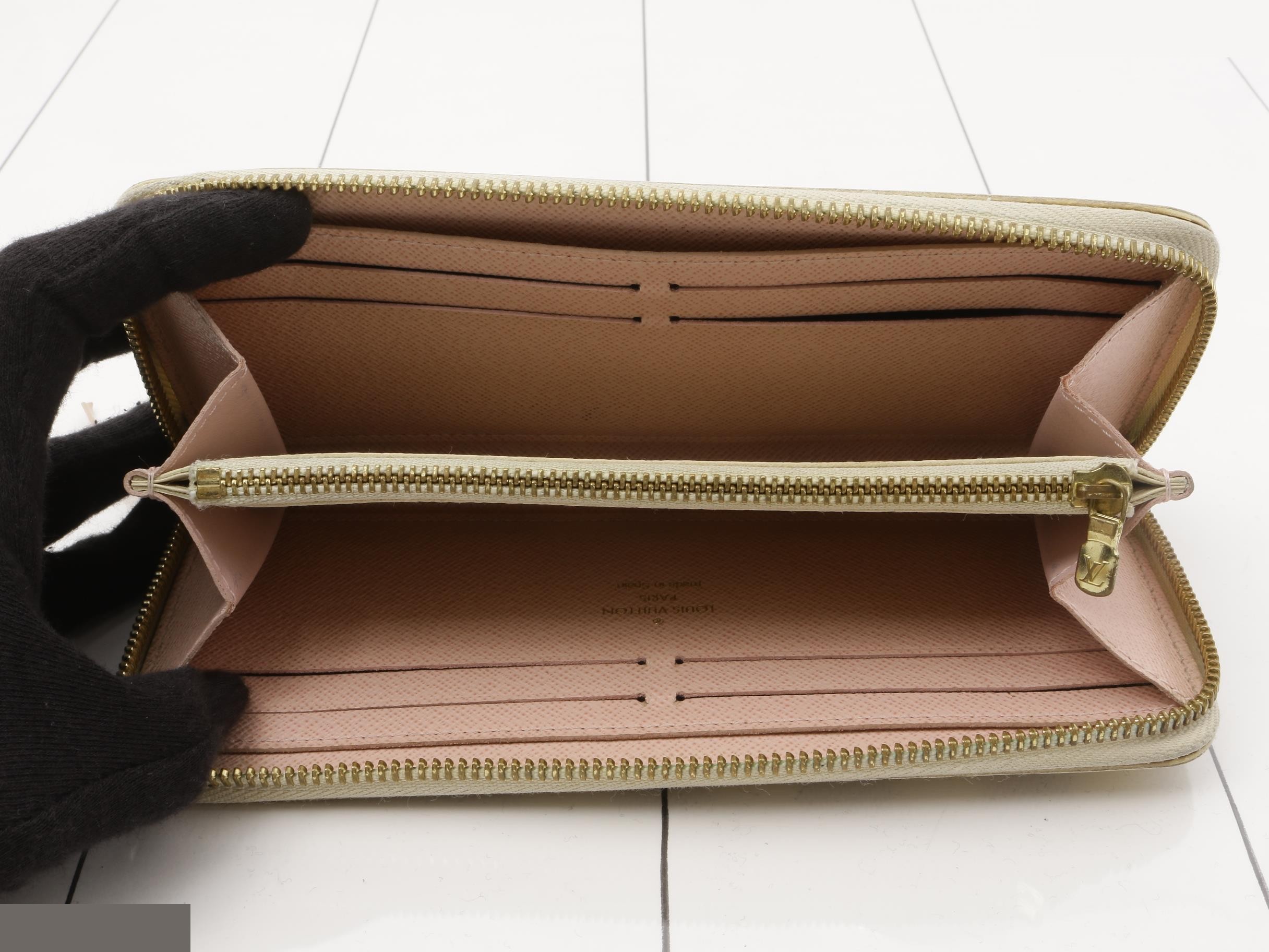 Portefeuille Clemence Azur Round Zipper Long Wallet N61210 — view 4