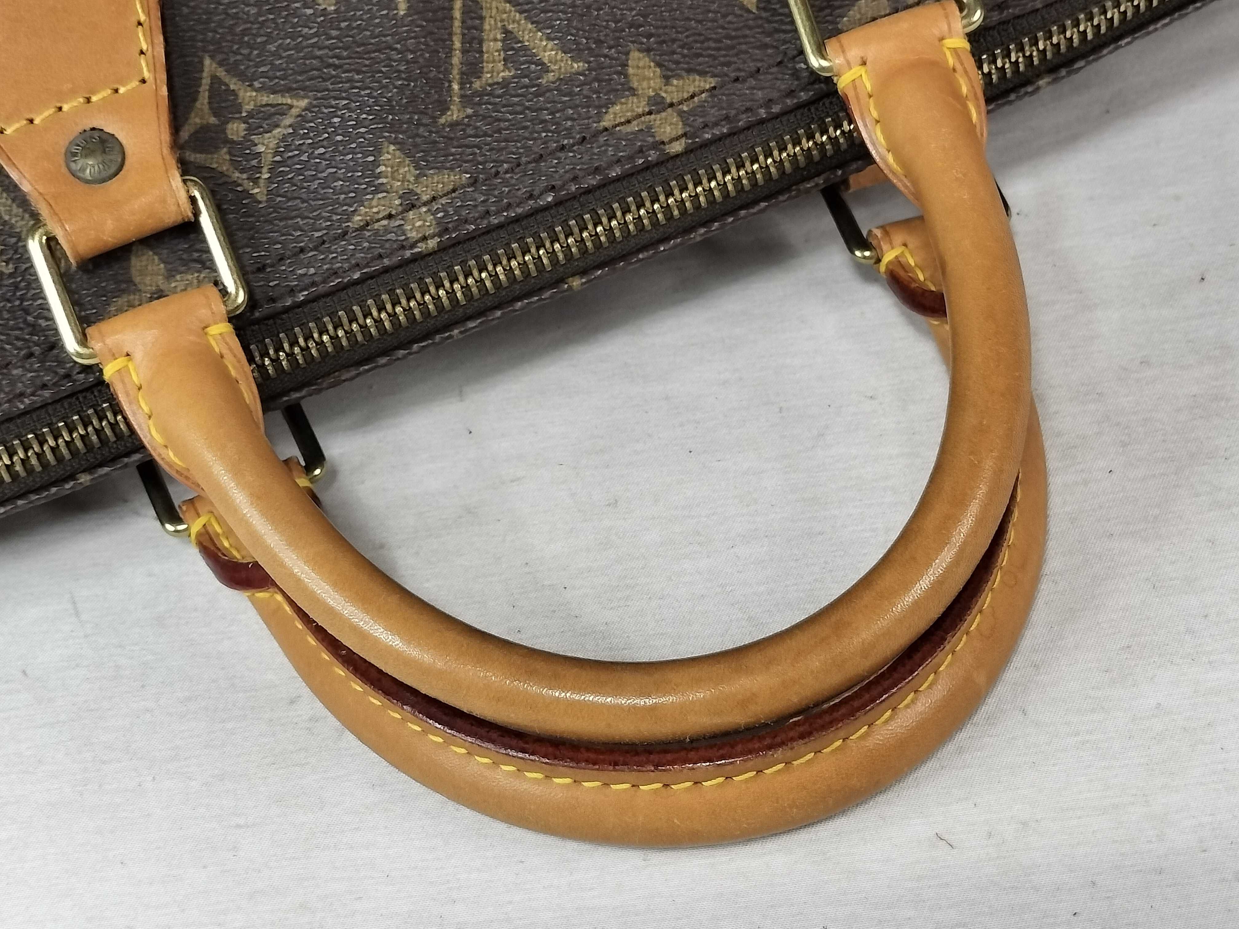 Monogram Speedy 40 SP0957 Handbag (The pull tab has been glued back on.) — view 3