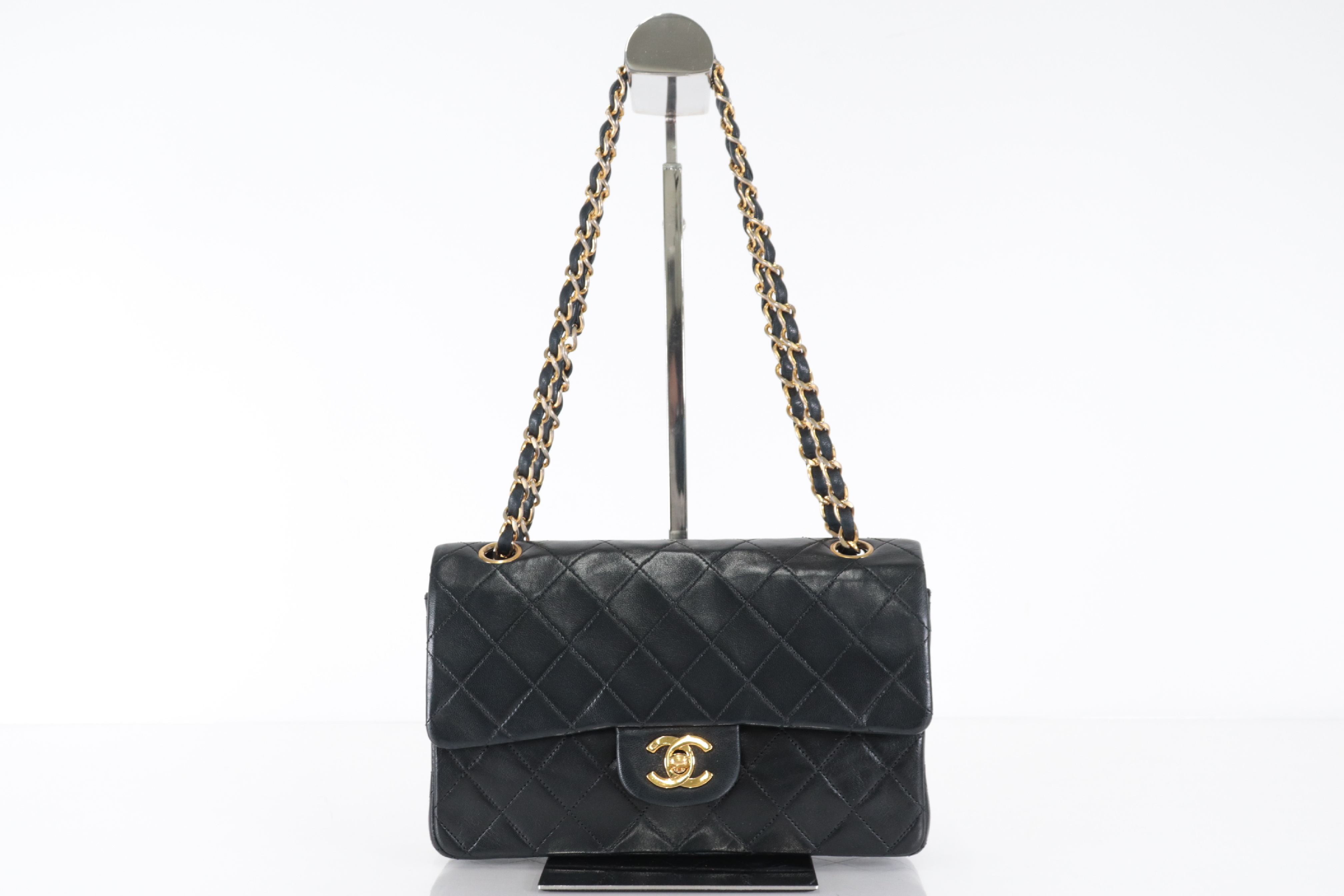W-Flap 23 Lambskin Chain Shoulder Bag (Serial No. 3) — view 2