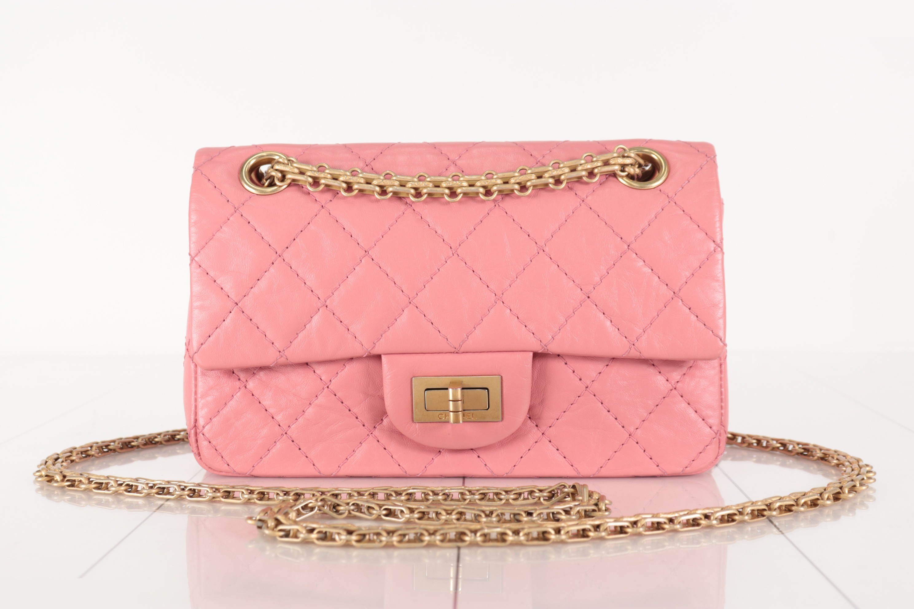 2.55 Leather chain shoulder bag, pink, item number 29