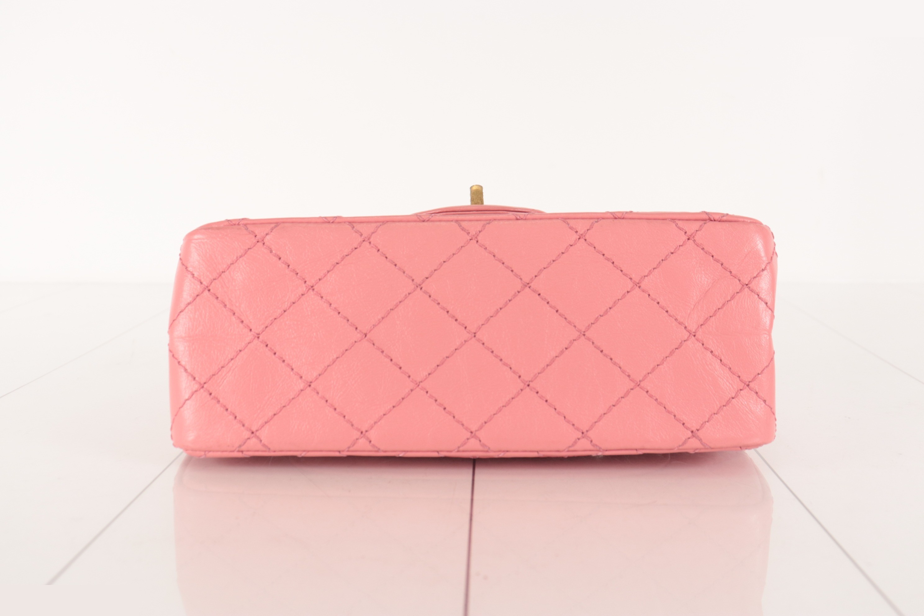2.55 Leather chain shoulder bag, pink, item number 29 — view 6