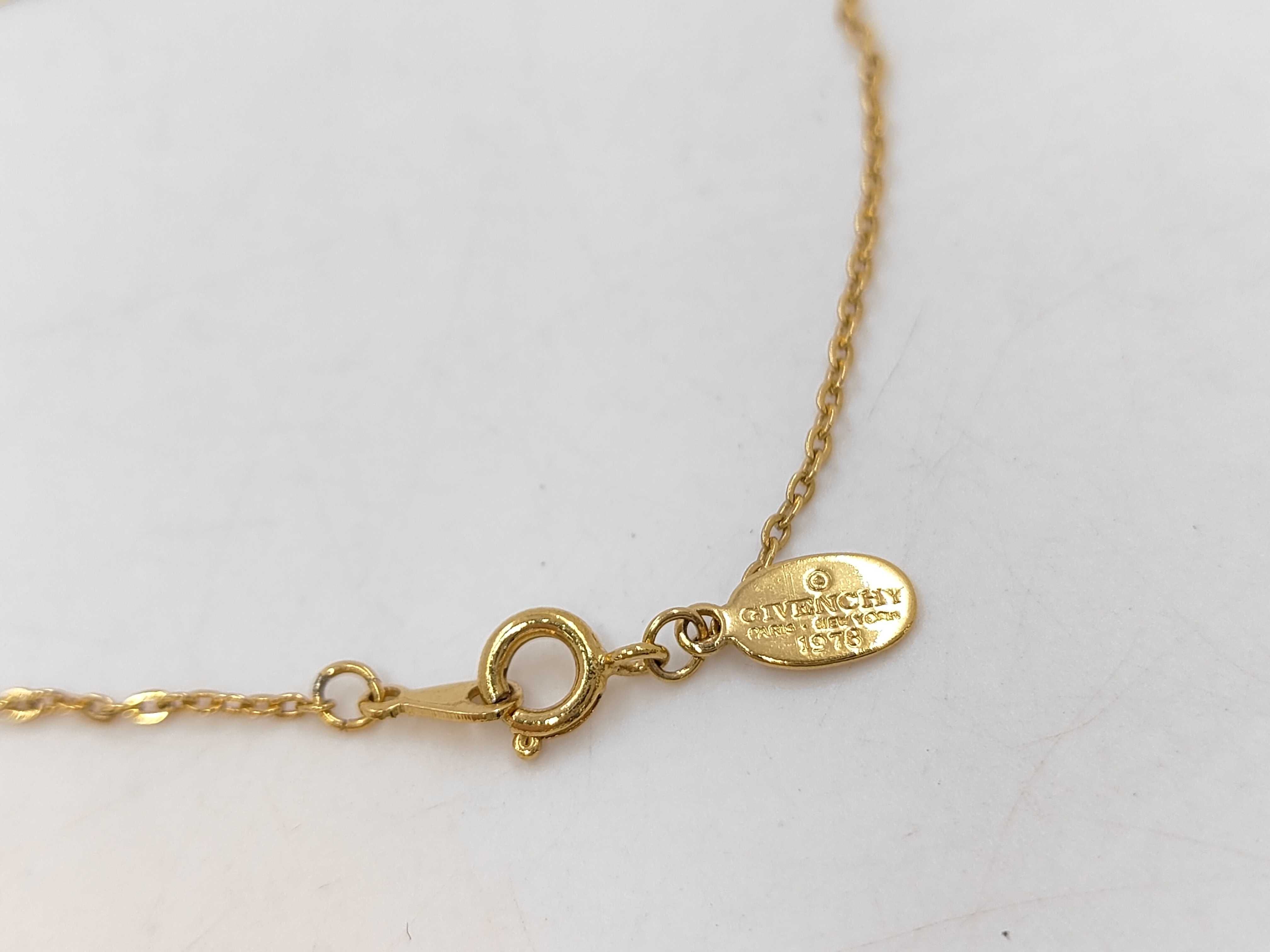 necklace — view 3