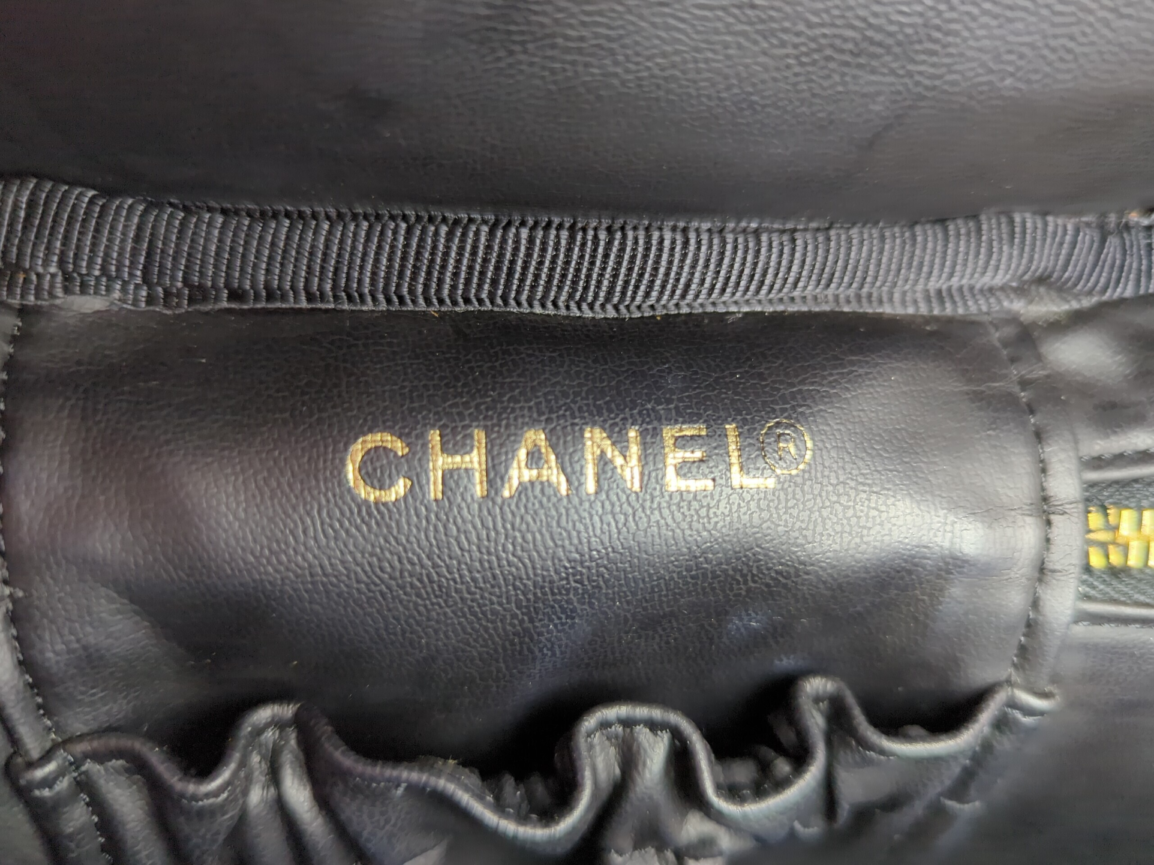 Caviar Skin Vanity Black Handbag — view 11