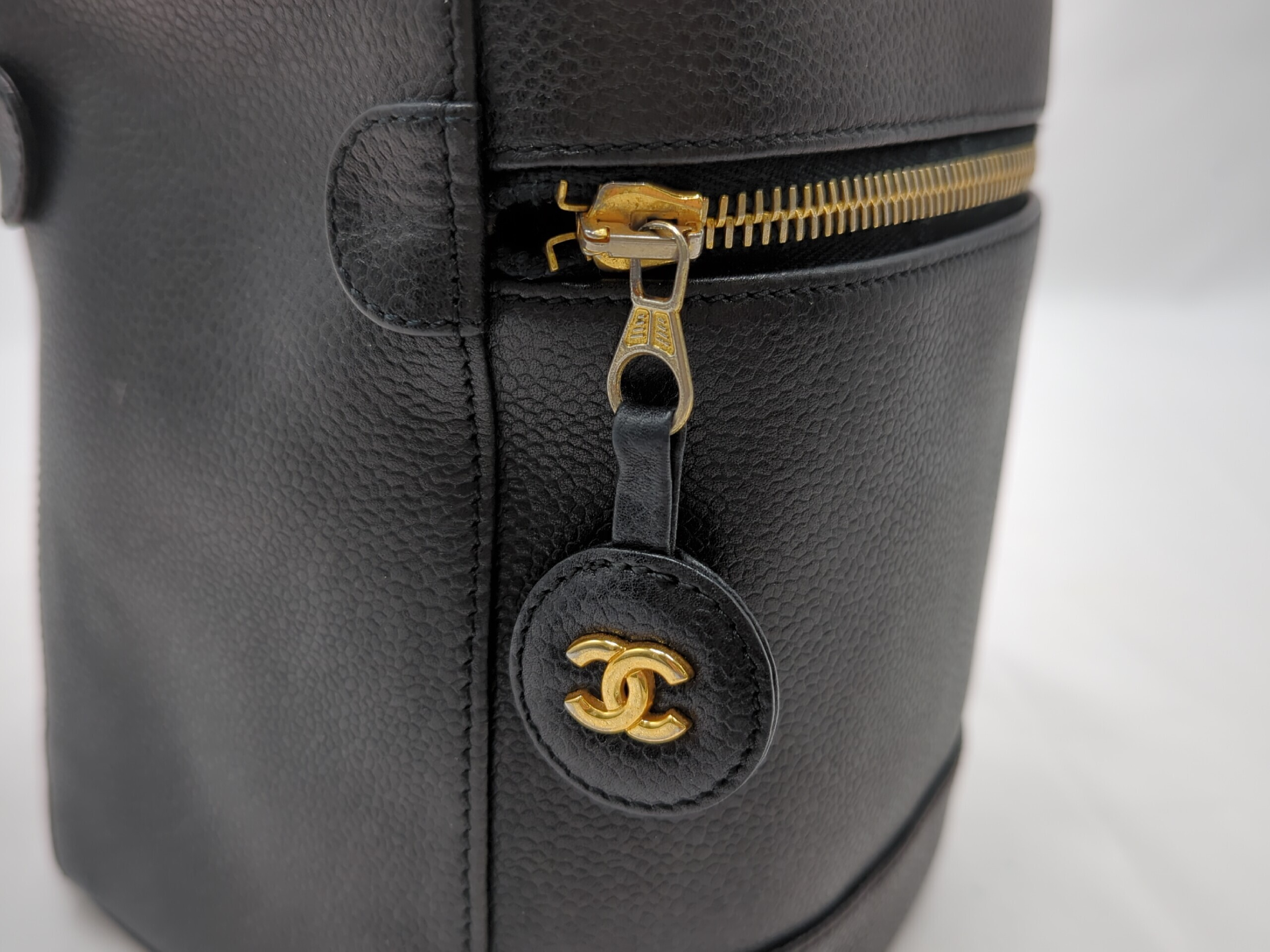 Caviar Skin Vanity Black Handbag — view 9