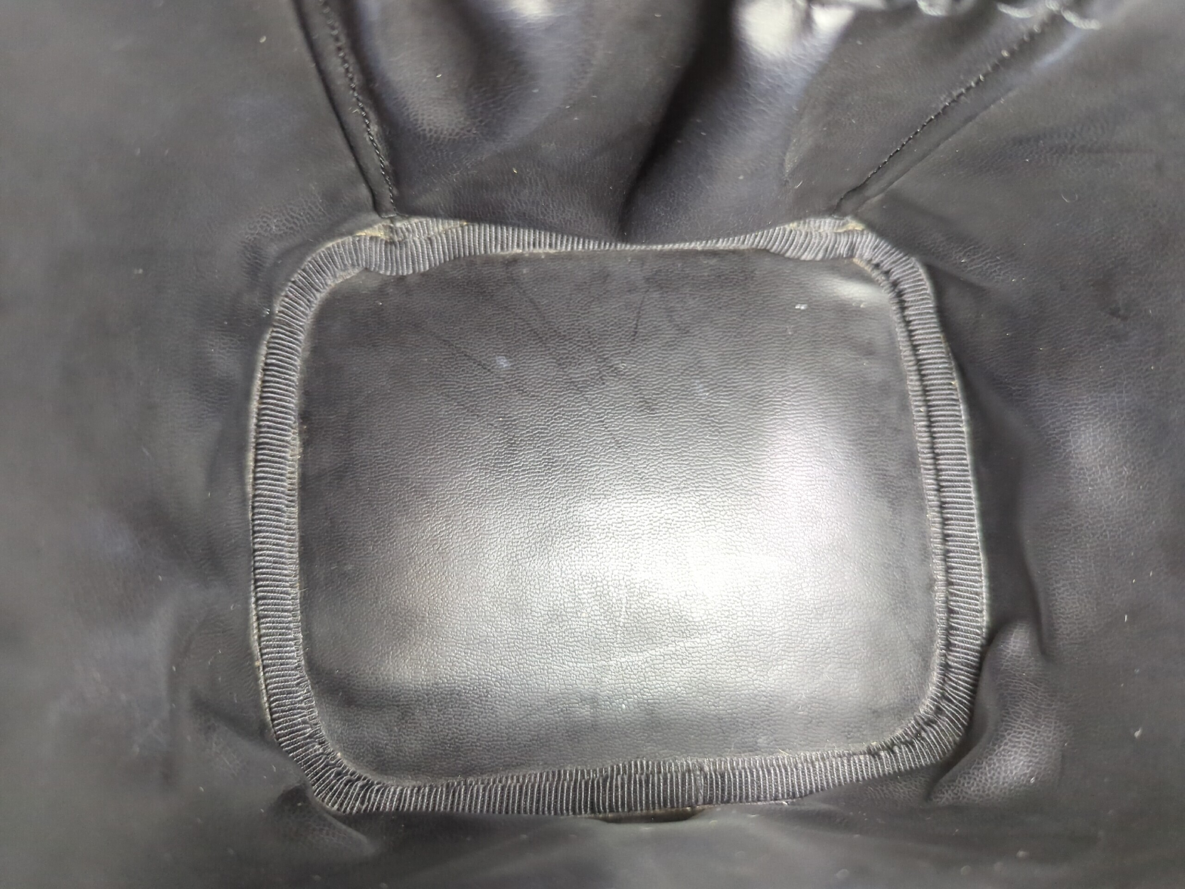 Caviar Skin Vanity Black Handbag — view 10