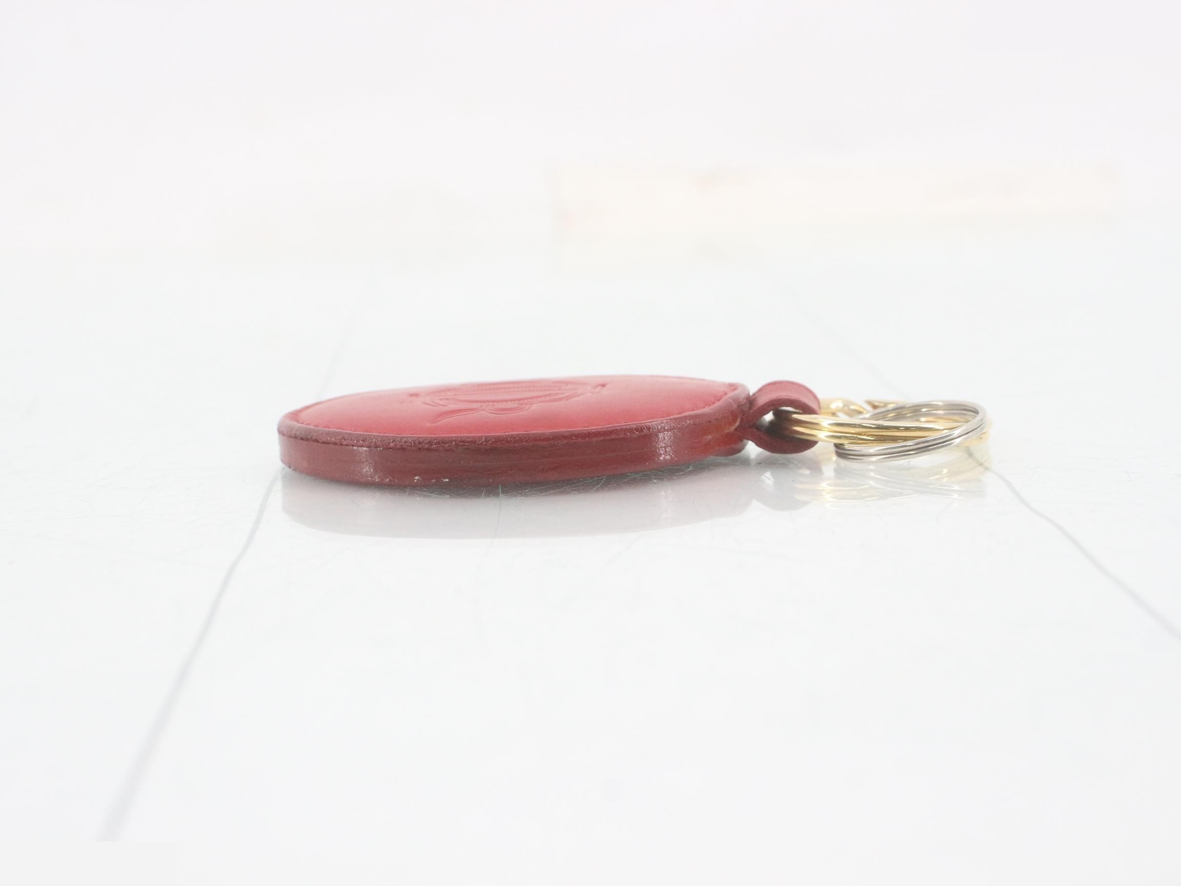 Other items: Small accessories, phone straps, keychains — view 3