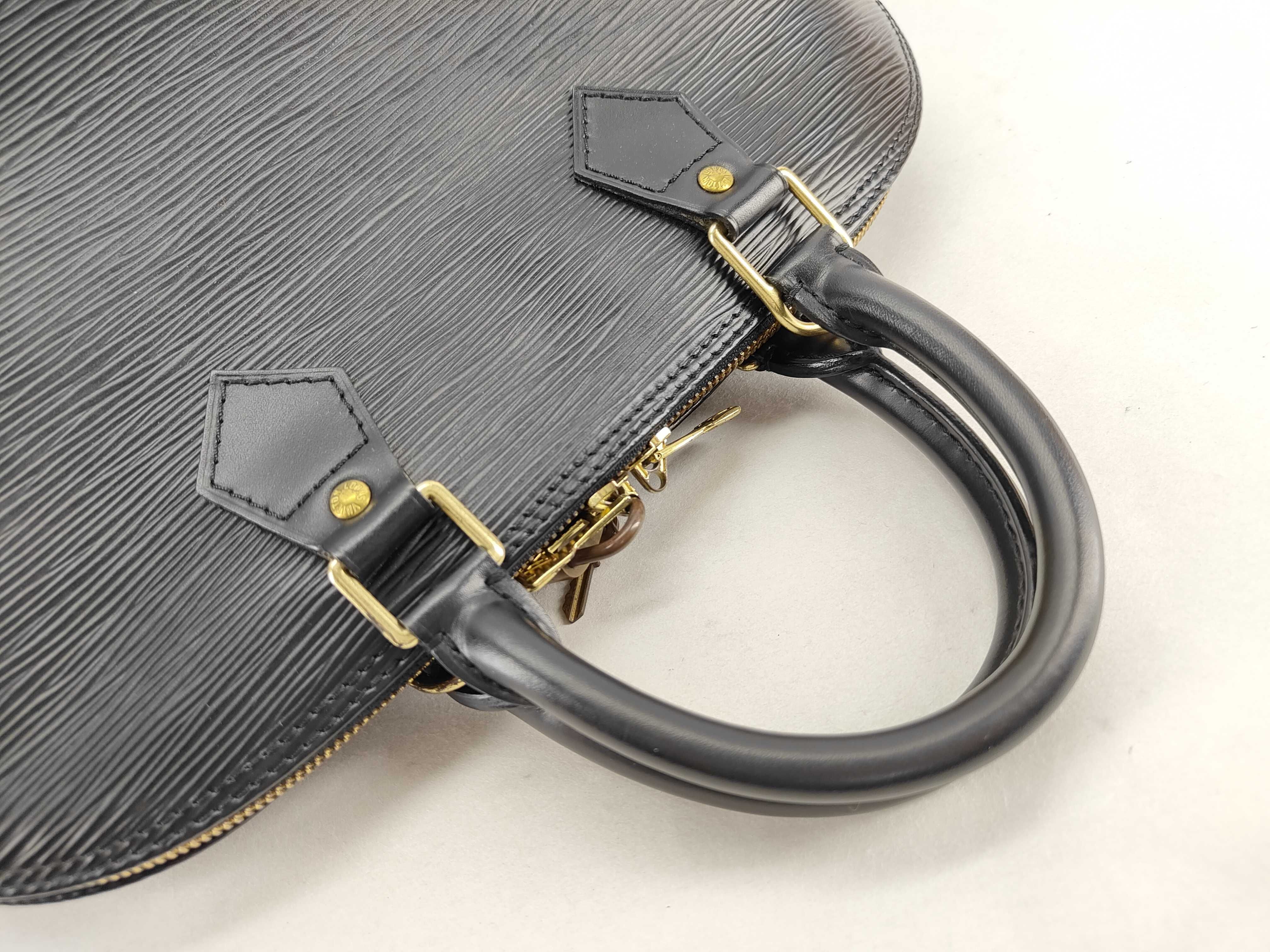 Epi Leather Alma M52142 Black AR0968 Handbag — view 3