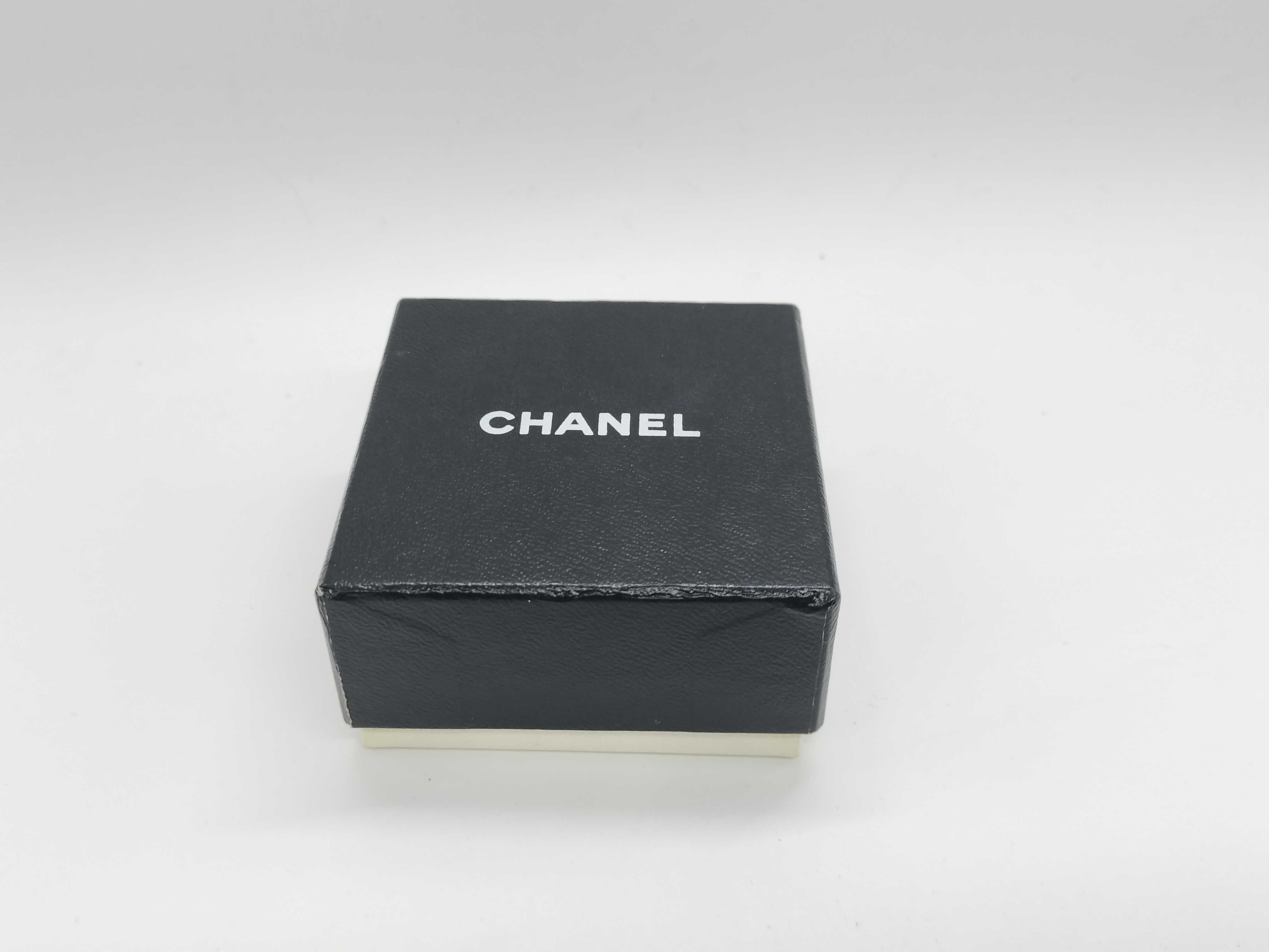 96P Turnlock Earrings — view 9