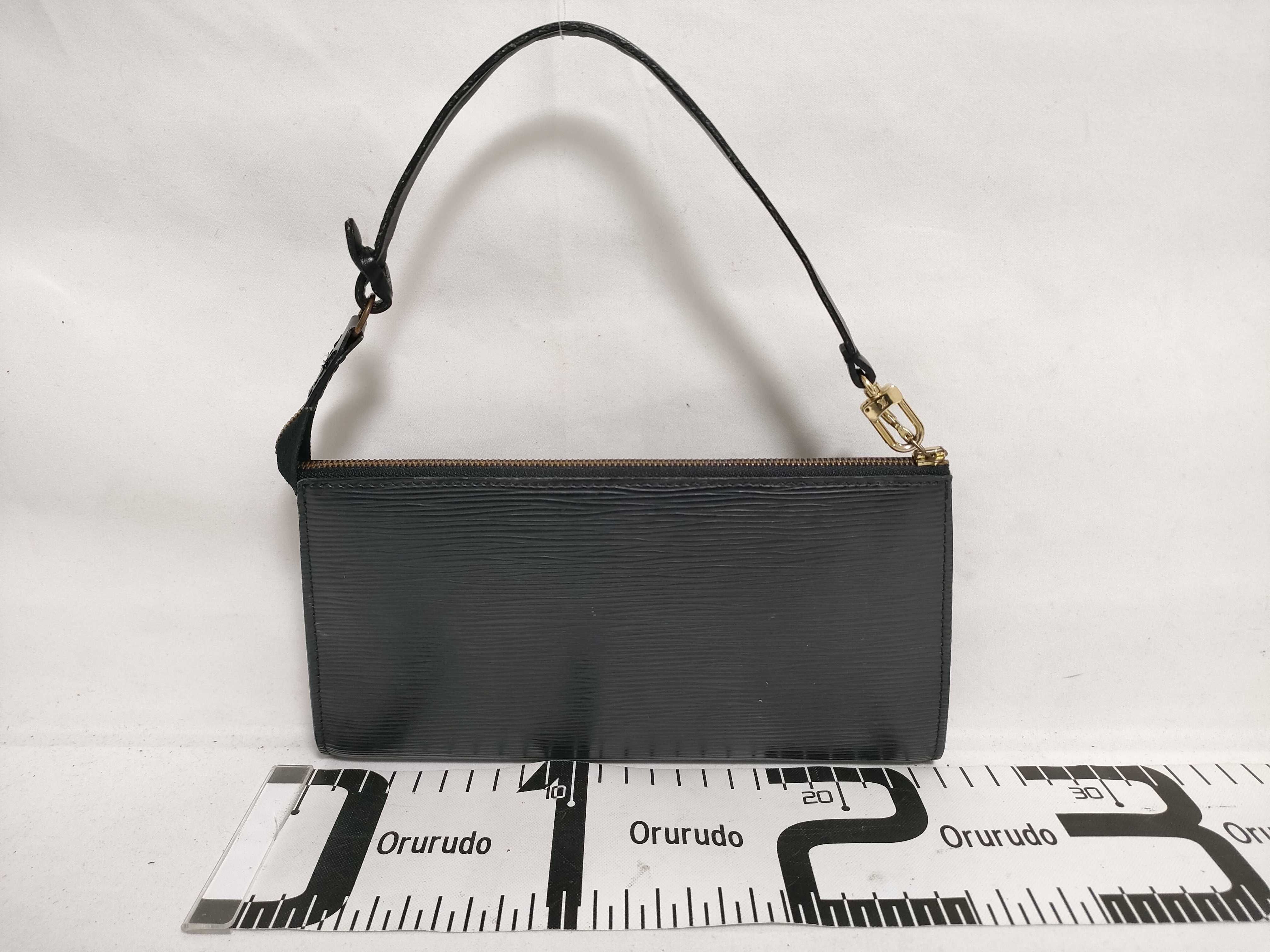 Epi Leather Pochette Accessoires M52942 AR1916 Pouch — view 2