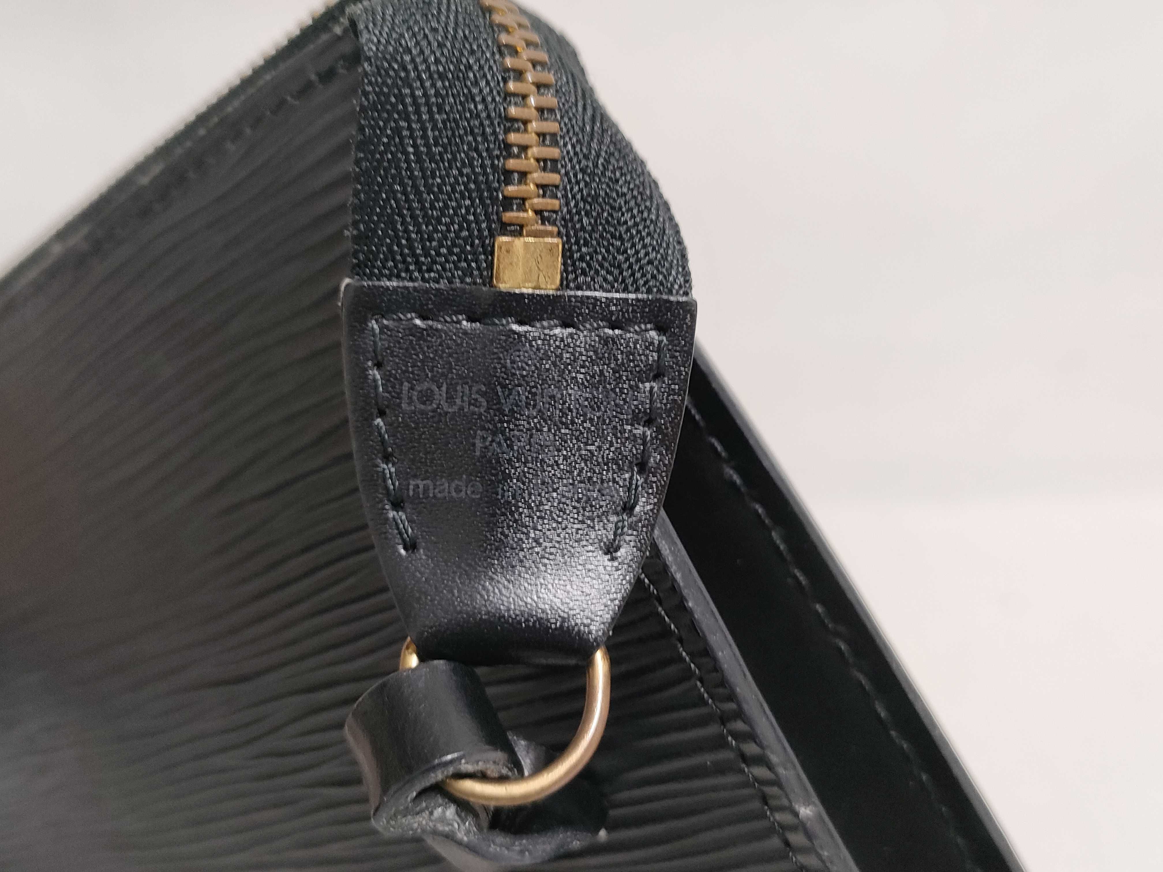 Epi Leather Pochette Accessoires M52942 AR1916 Pouch — view 12