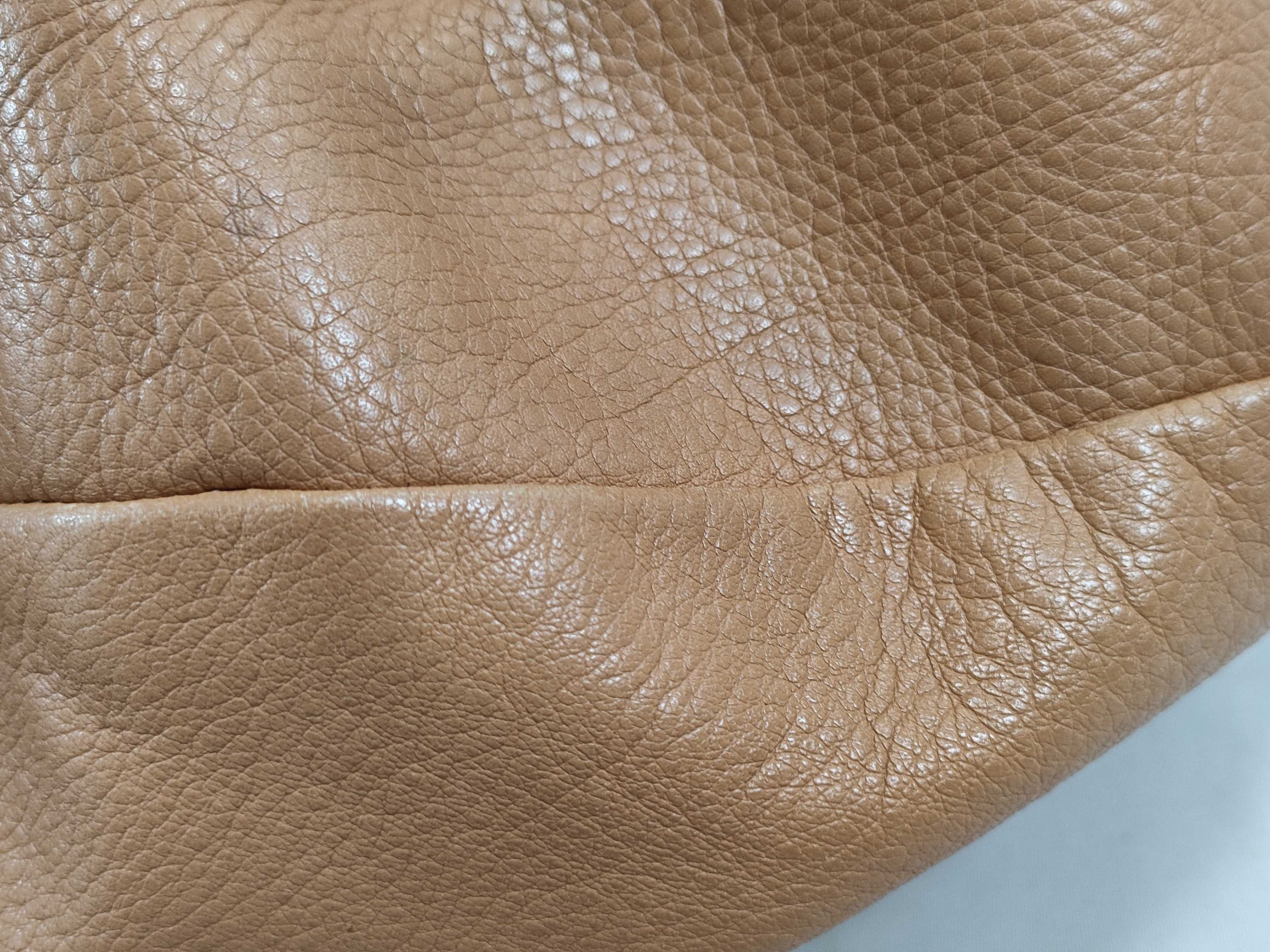 Leather Hobo Shoulder Bag (2-Way Shoulder Bag) — view 8