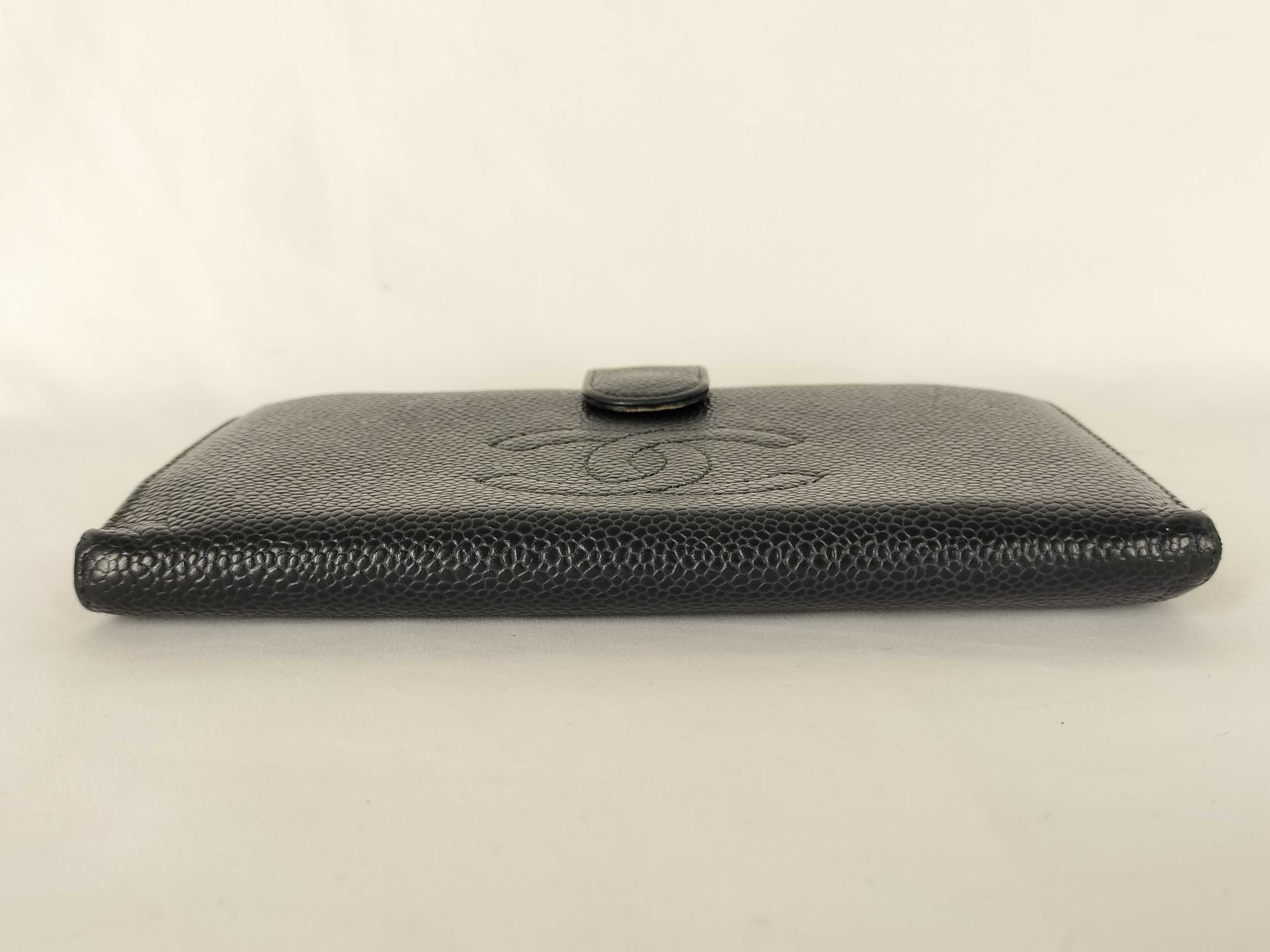 Caviar Skin Coco Mark Clasp Long Wallet — view 14
