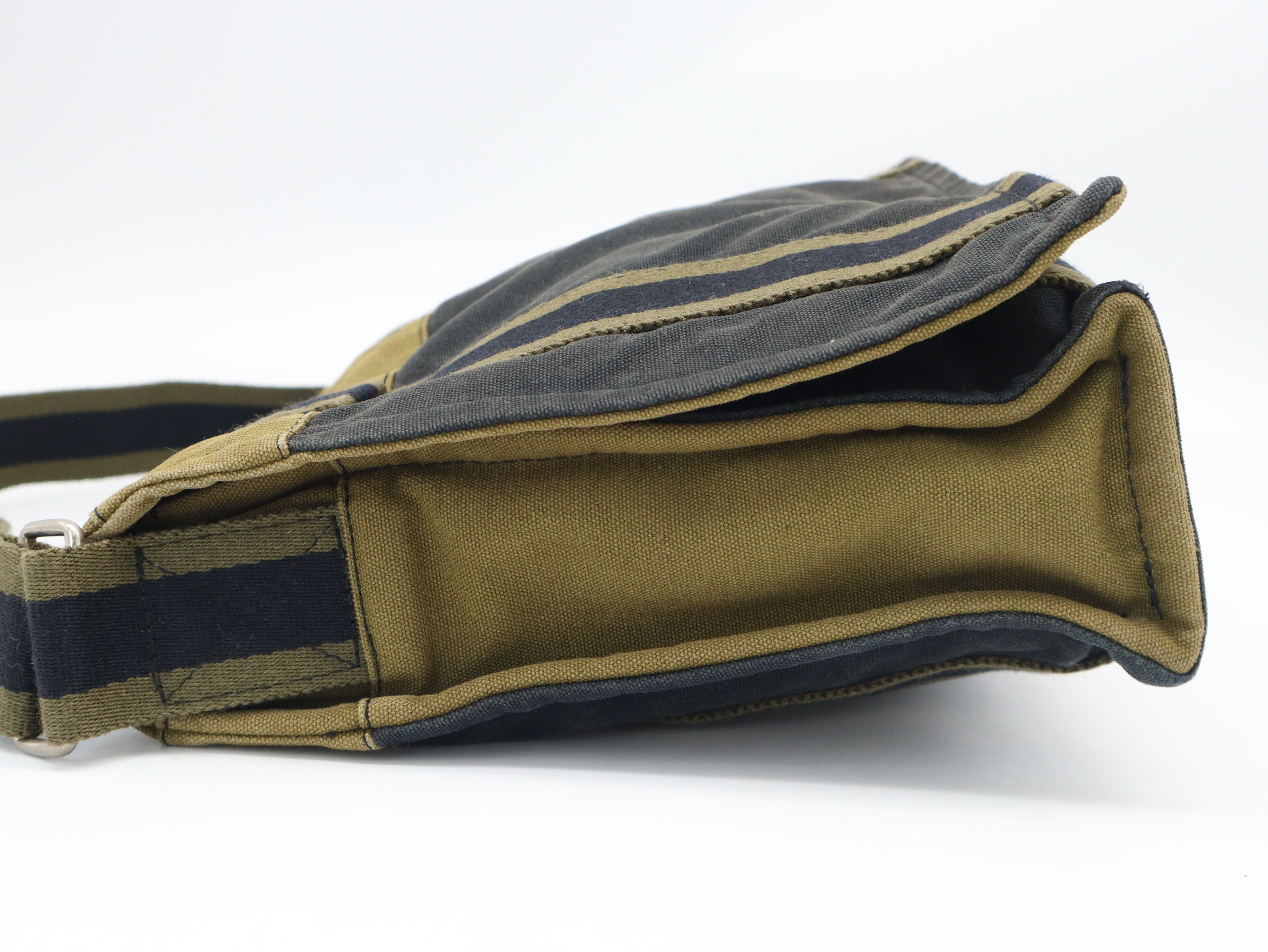 SAC Fourre-Tout Bassas PM Shoulder Bag Black Khaki Shoulder Bag — view 3