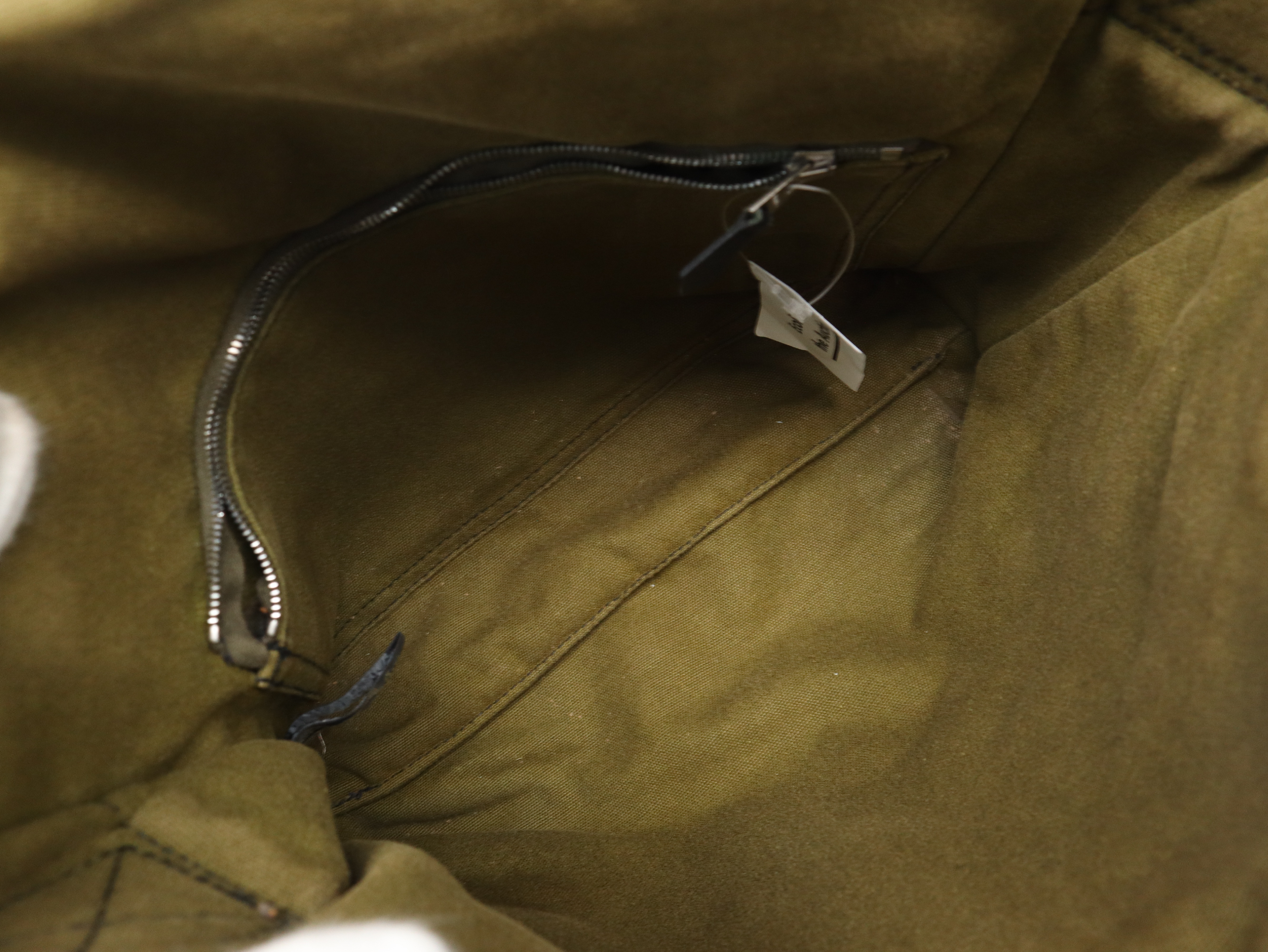 SAC Fourre-Tout Bassas PM Shoulder Bag Black Khaki Shoulder Bag — view 10