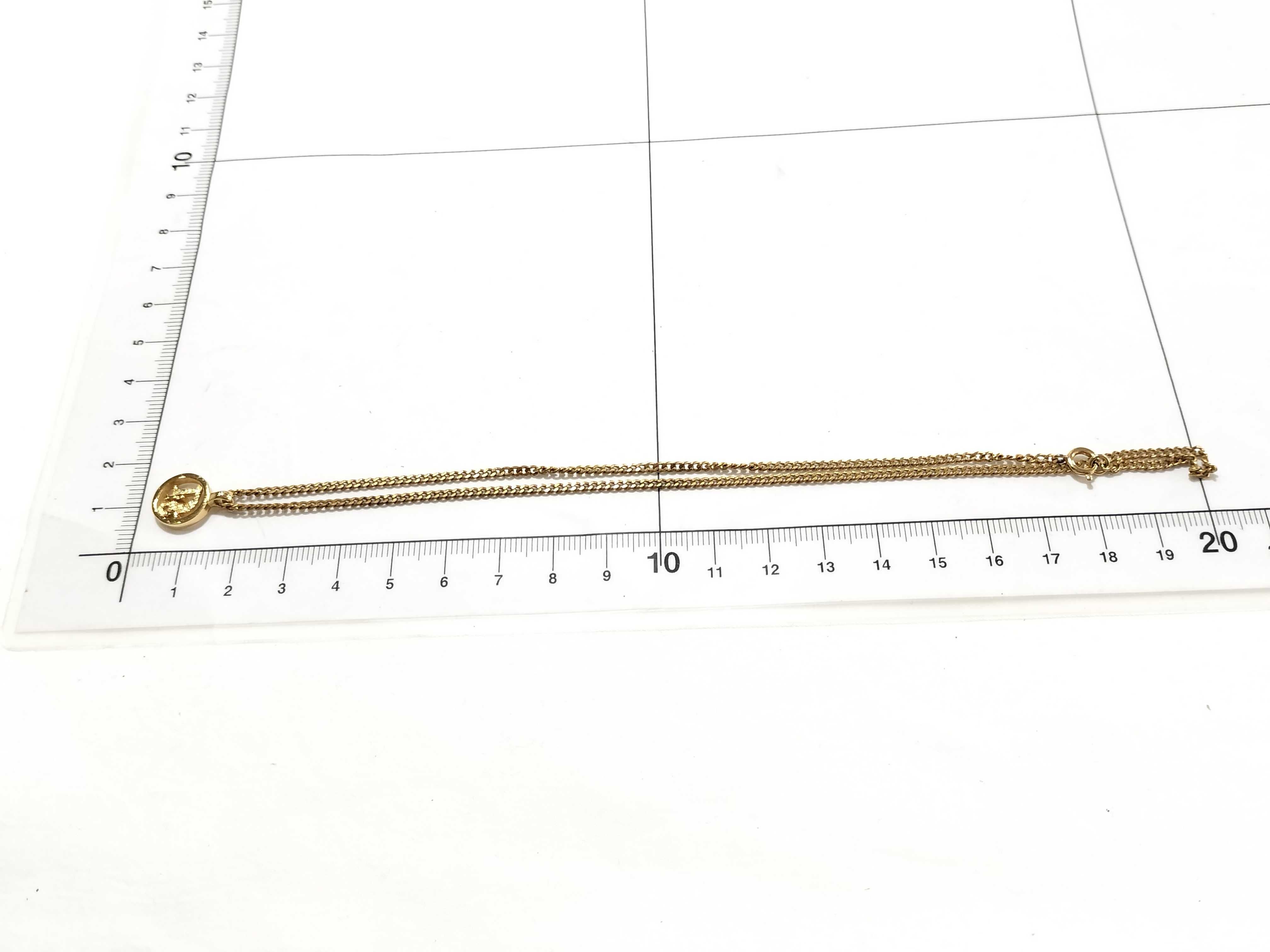 necklace, gold, logo, circle, and other accessories. — view 5