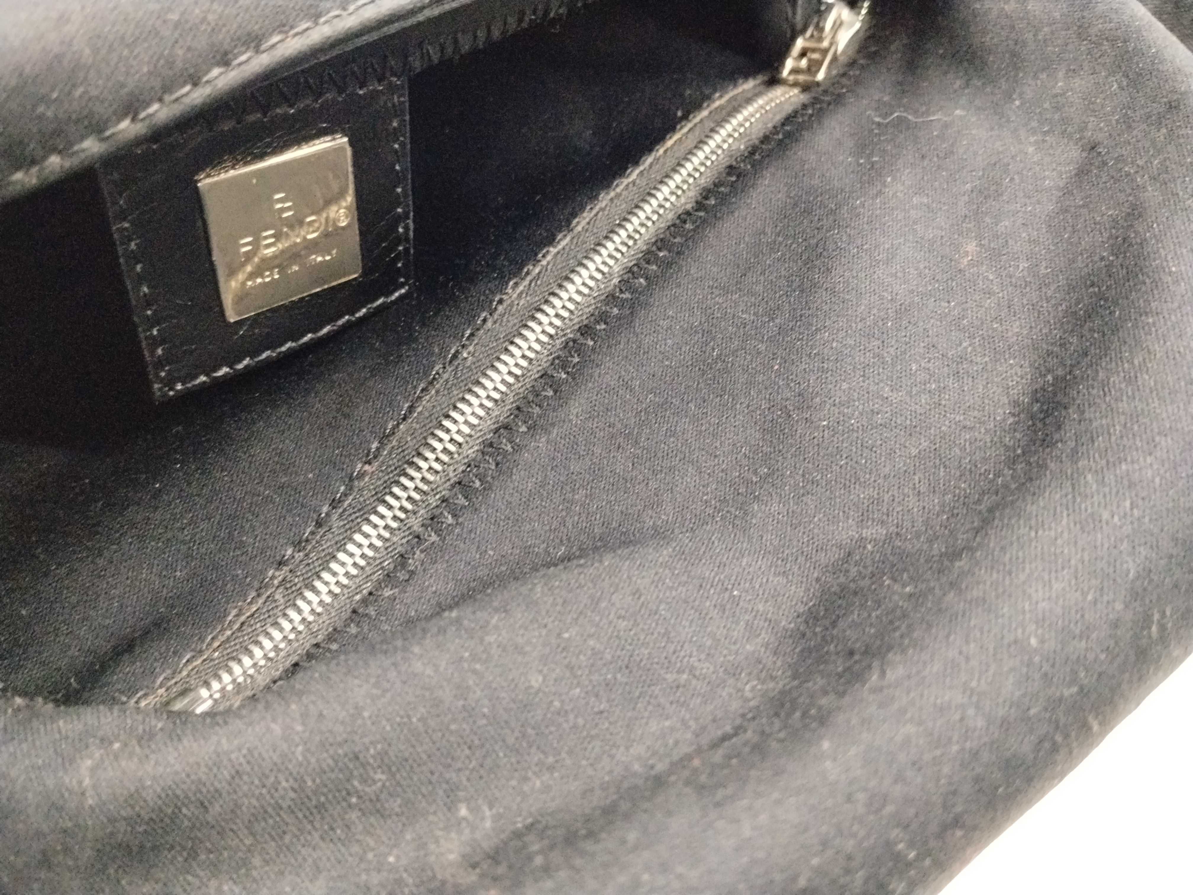 Mamma Bucket Black Cotton Jersey Shoulder Bag — view 13