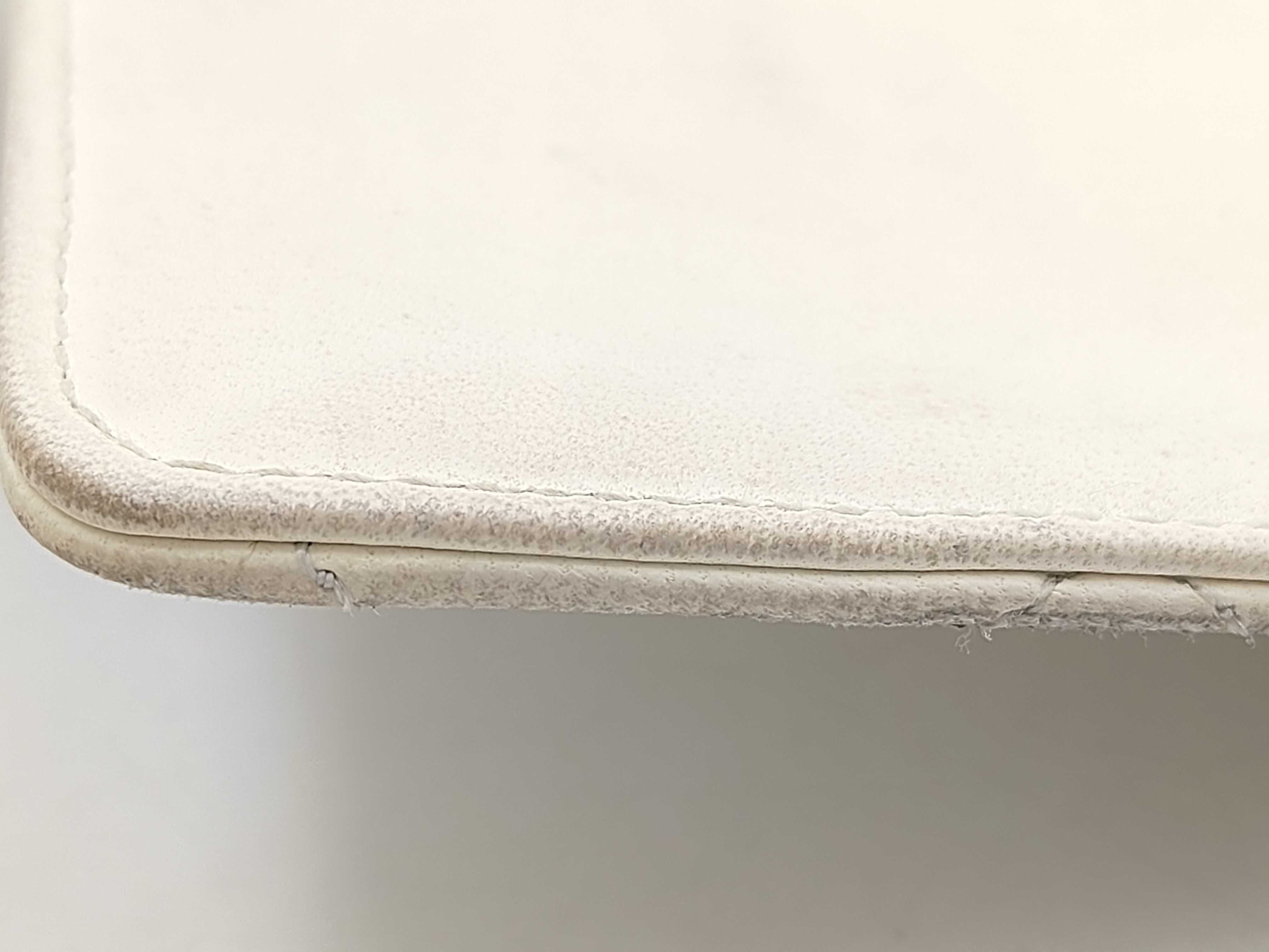 Double Flap Shoulder Bag White Shoulder Bag — view 10