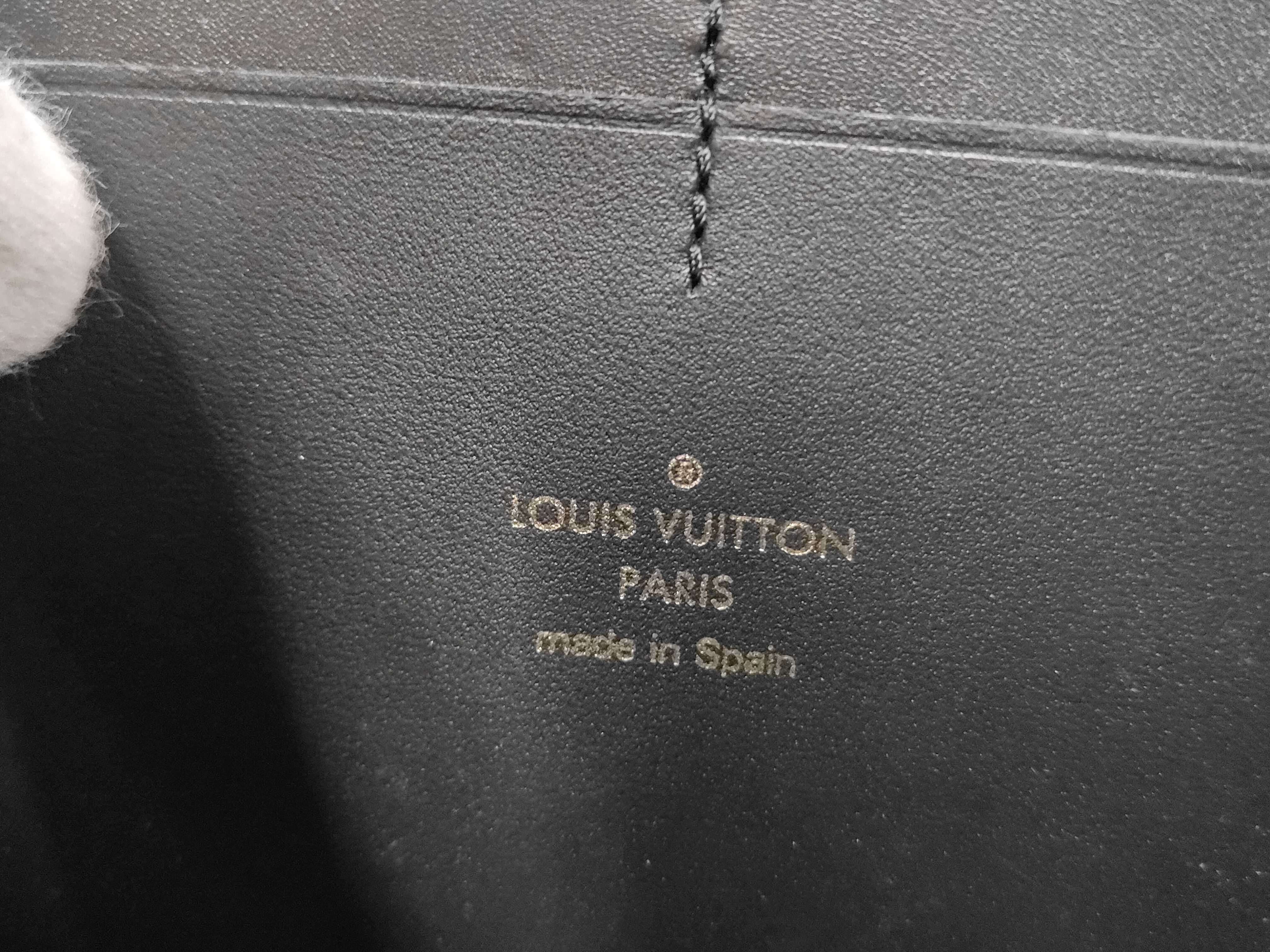 LV M44586 Shoulder Bag — view 12