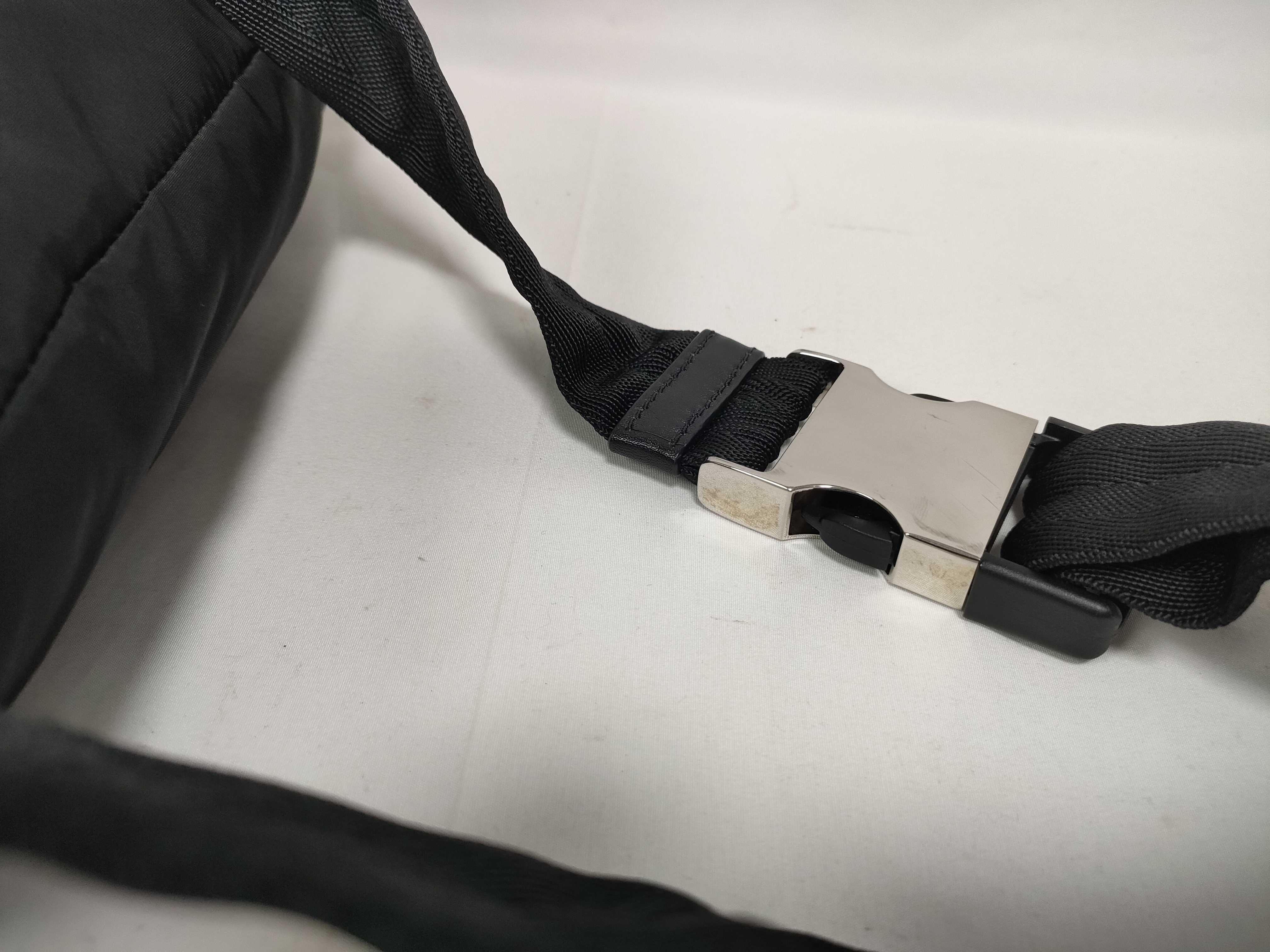 (Prada) Current Model 2VL004 Waist Bag — view 9