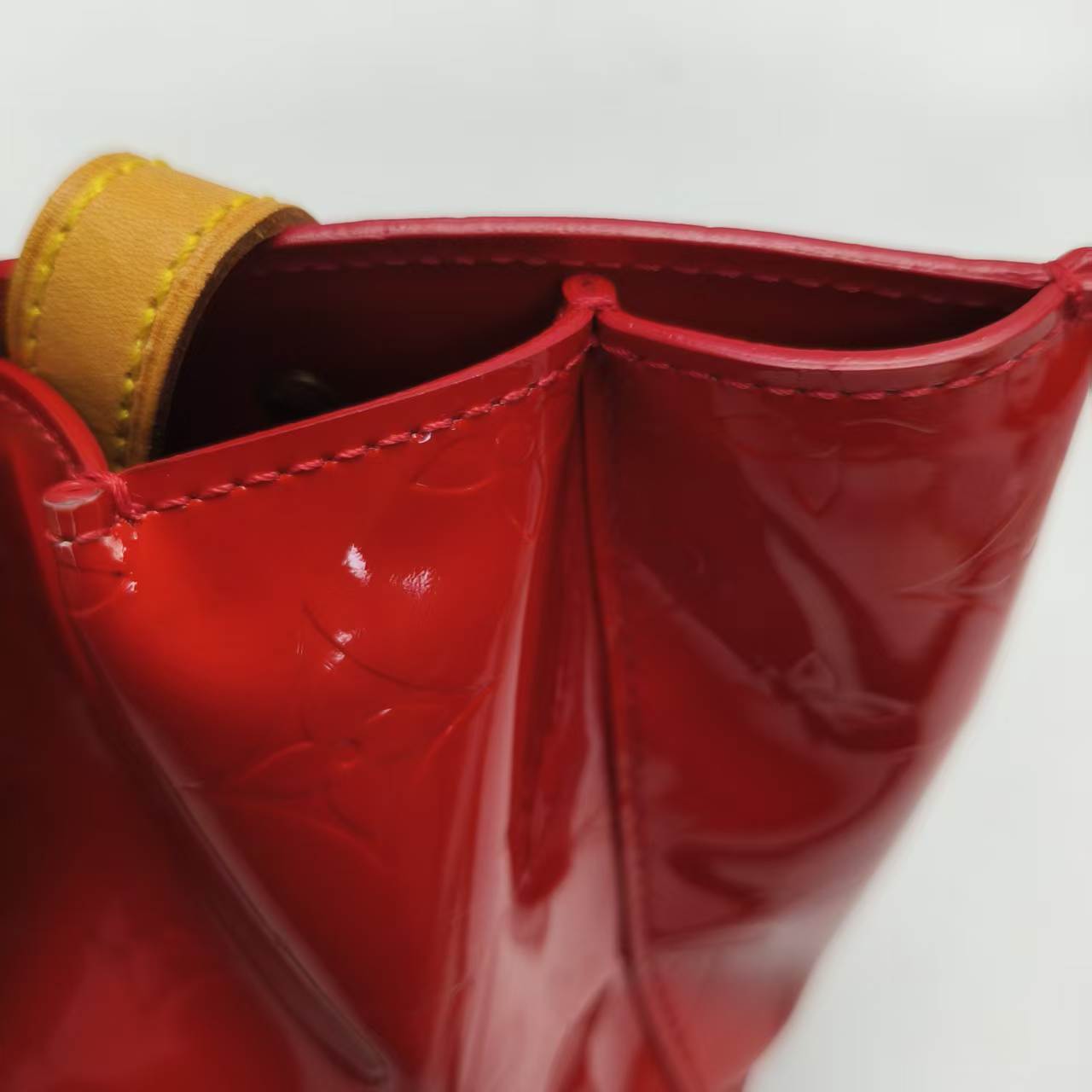 【*Shipped from: China*】LOUIS VUITTON Patent Leather Handbag — view 10