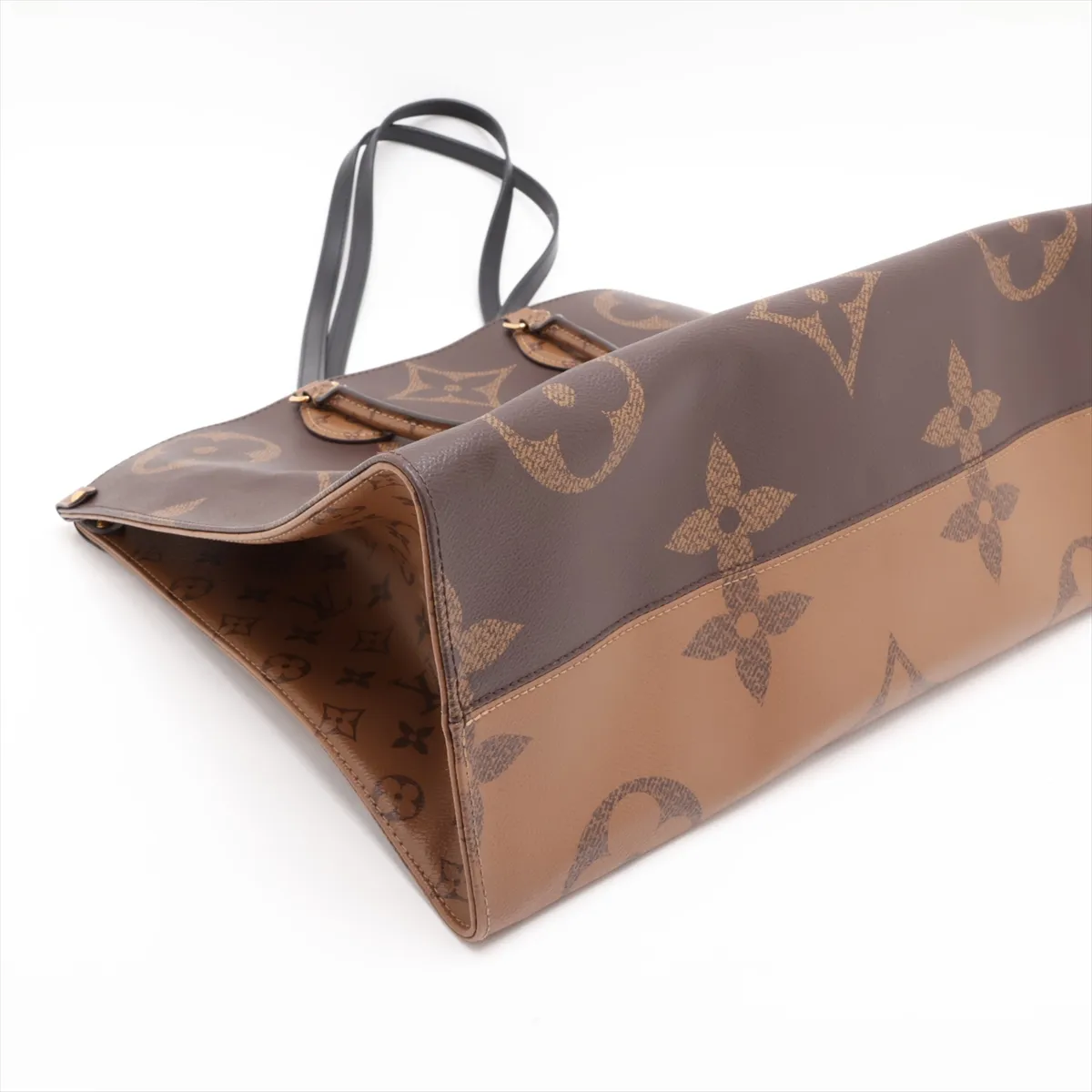 Giant Monogram Reverse OnTheGo GM M45320 DU3290 Brown — view 4