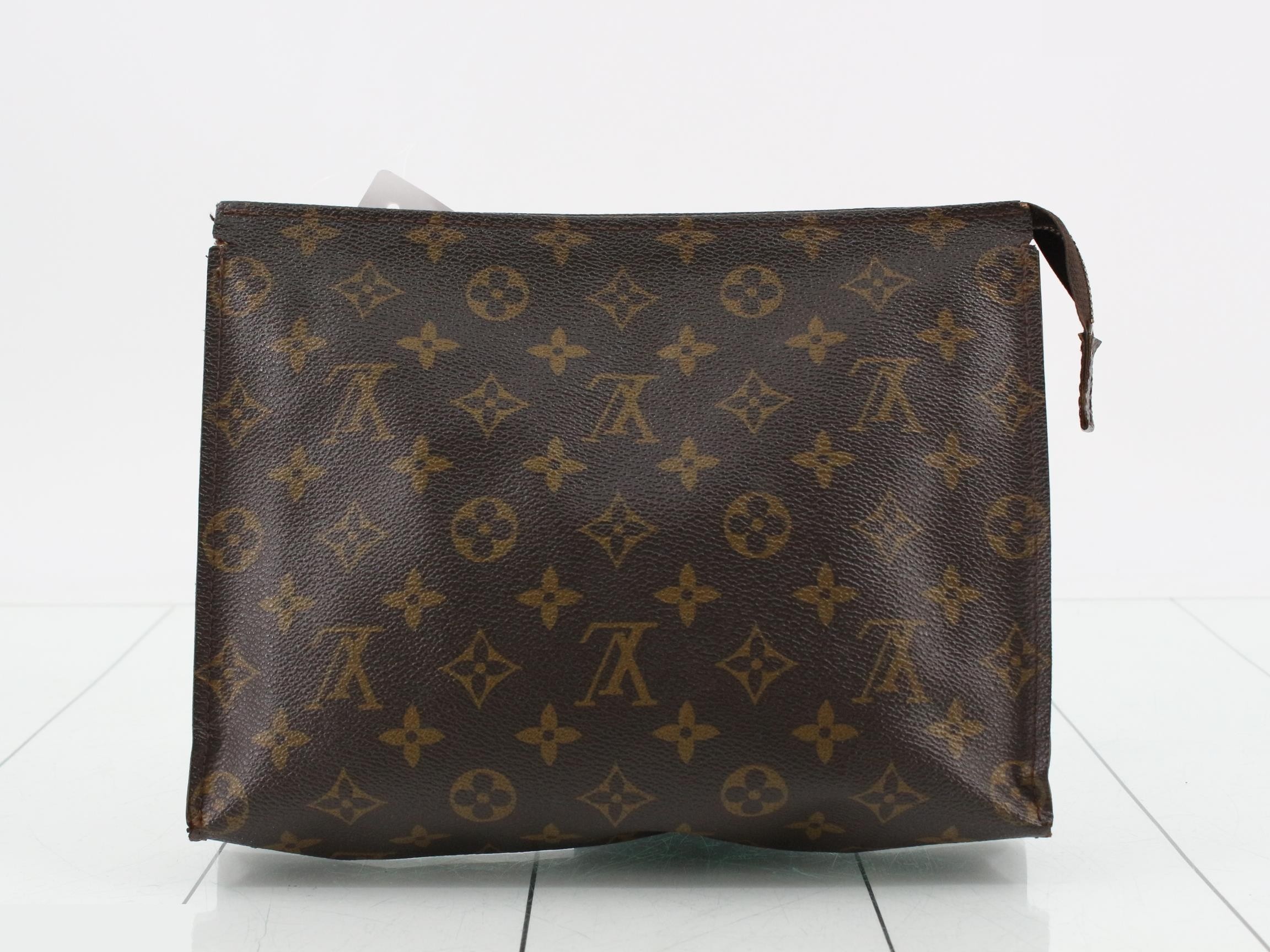 Pochette Toilette 26 Monogram Pouch — view 2