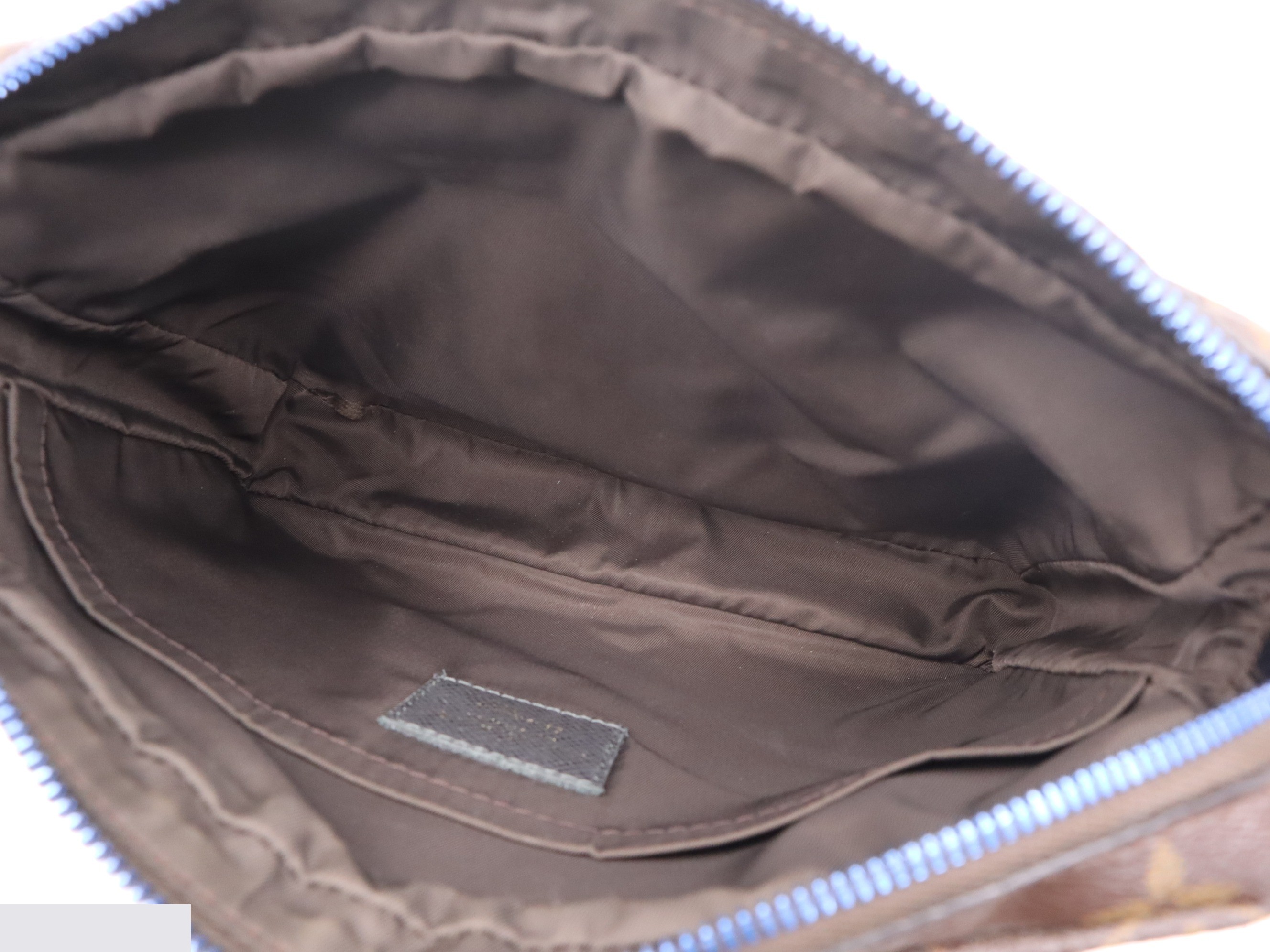 [Japan Exclusive] Messenger PM Monogram — view 7