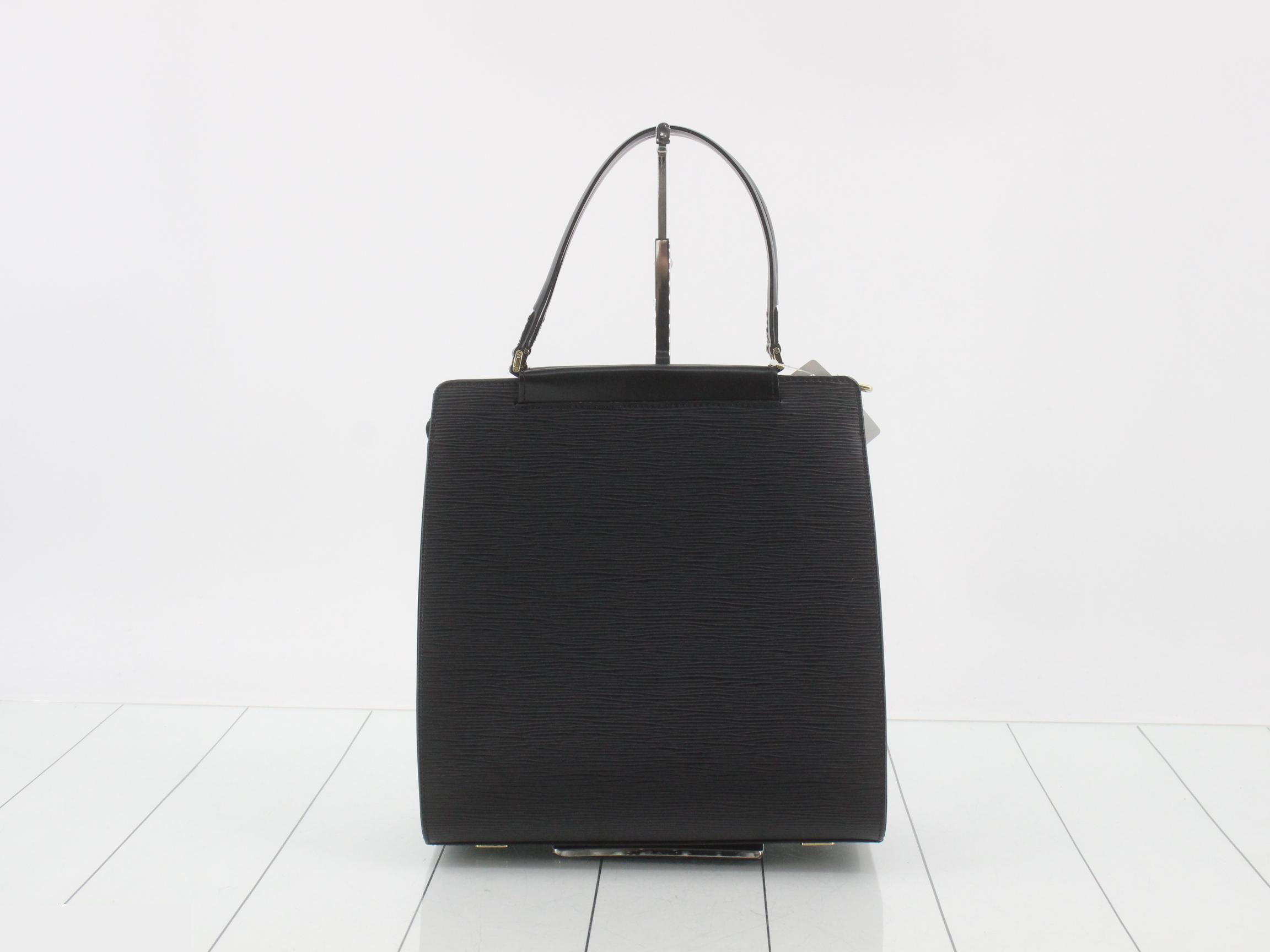 Figari PM Noir — view 2
