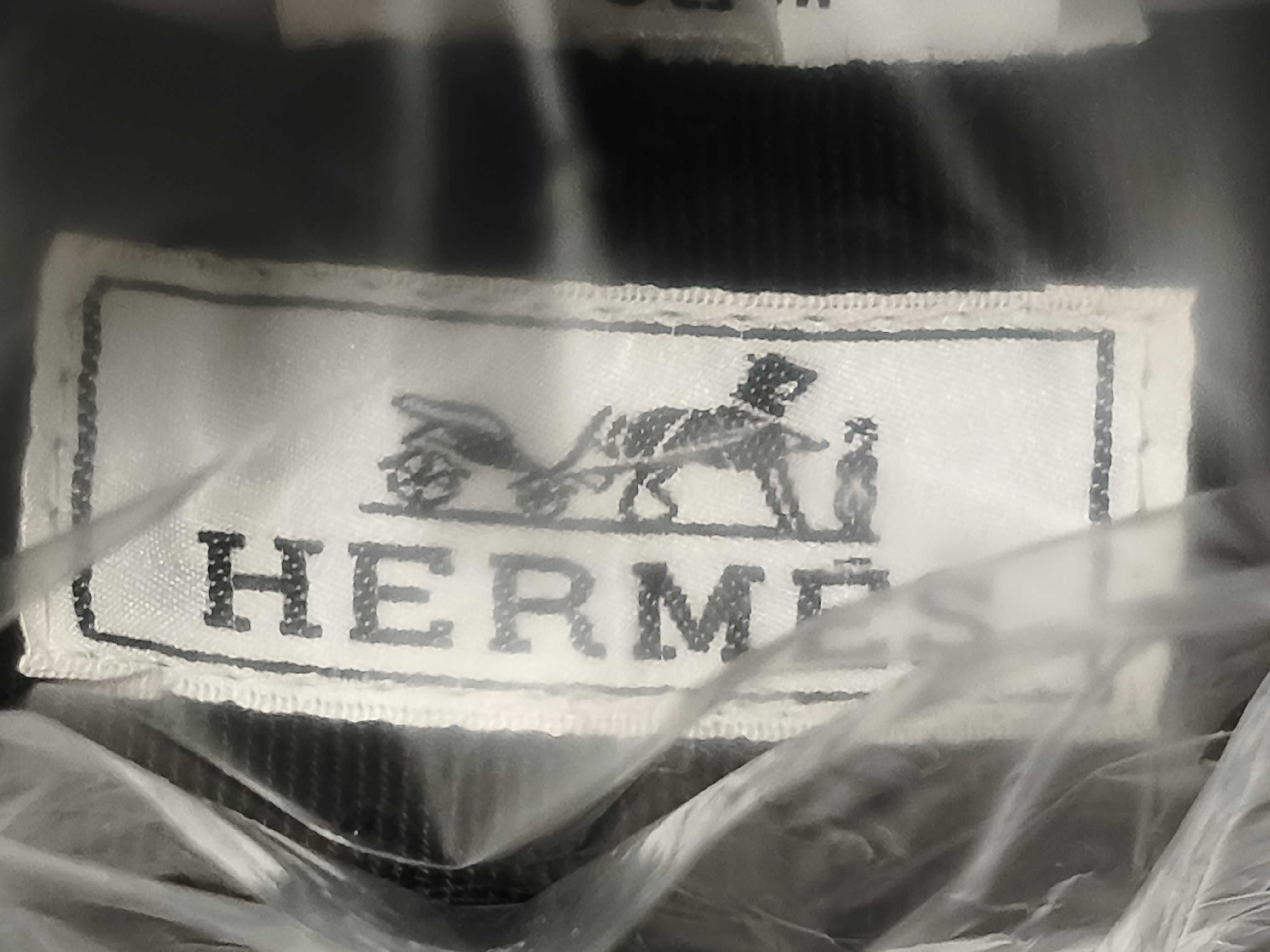 wool hat, dark navy, size 56, professionally cleaned. Other Hermes accessories. — view 5