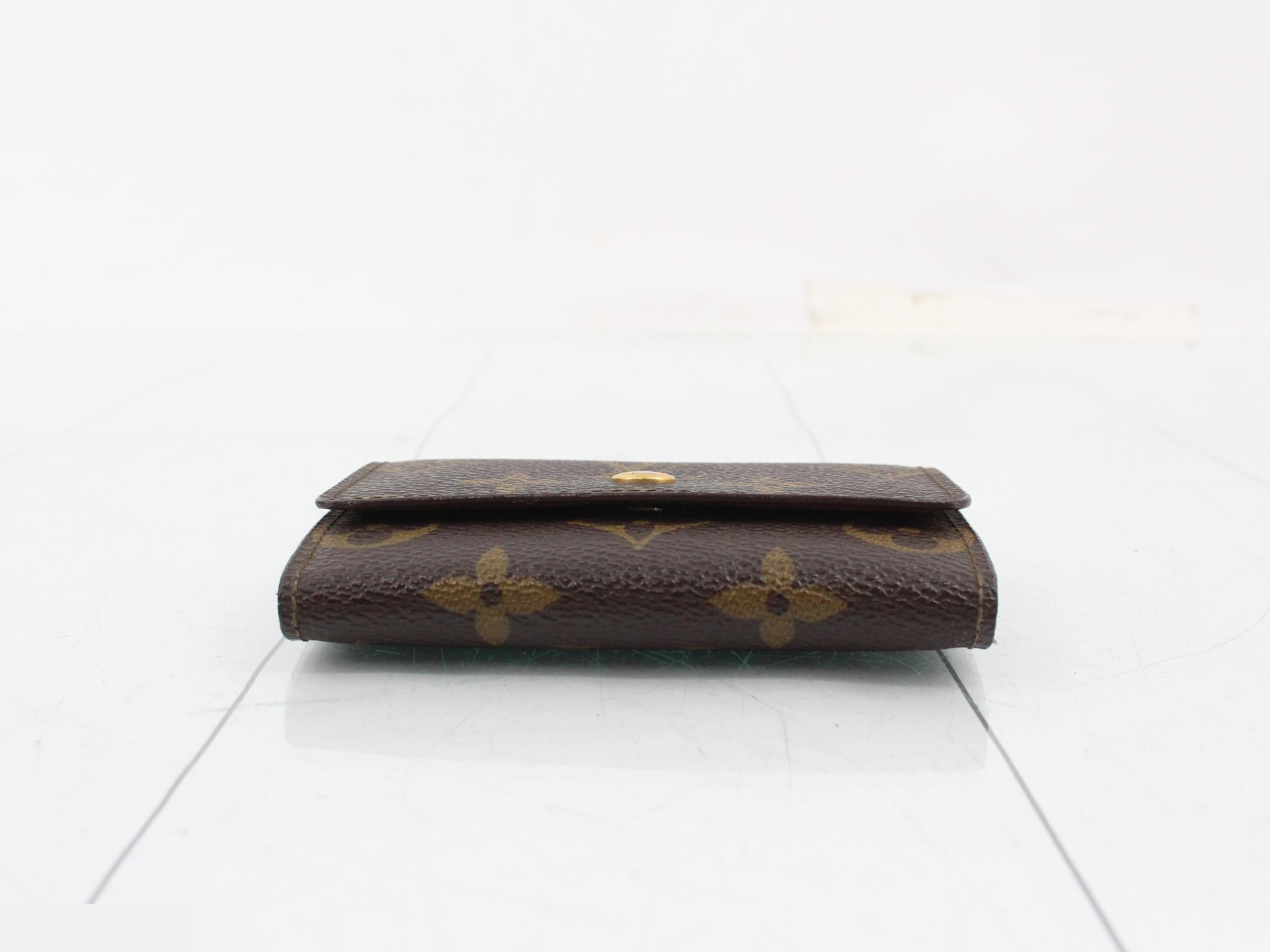 Coin case — view 3