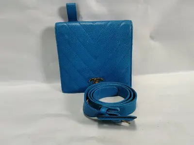 Caviar Skin Handbag Matelassé Turnlock Waist Bag