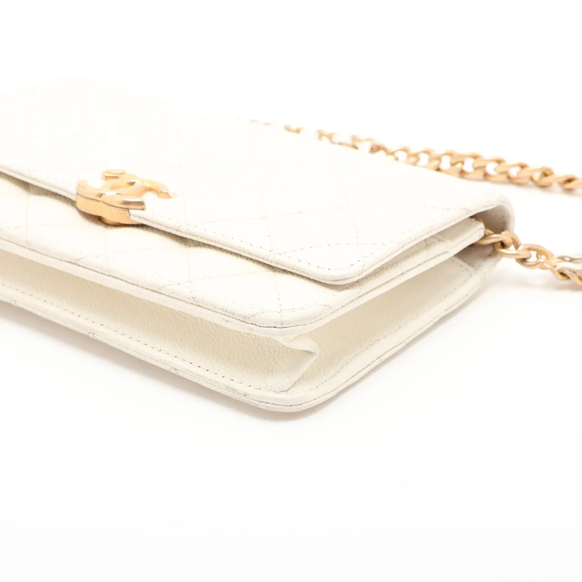 Matelassé Caviar Skin Chain Wallet, White with Gold Hardware, A33A9817, Random Plate — view 3