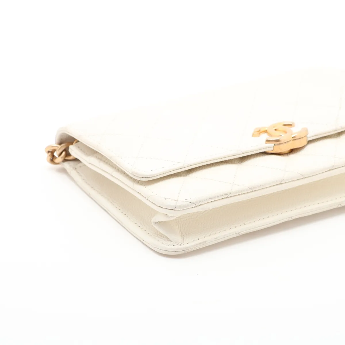 Matelassé Caviar Skin Chain Wallet, White with Gold Hardware, A33A9817, Random Plate — view 4