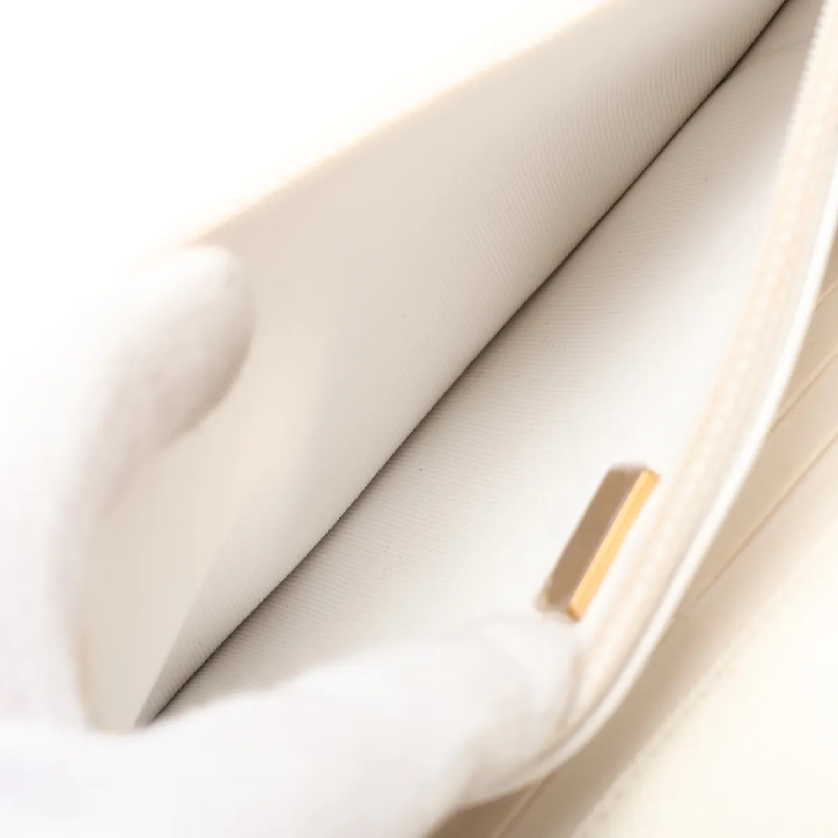 Matelassé Caviar Skin Chain Wallet, White with Gold Hardware, A33A9817, Random Plate — view 9