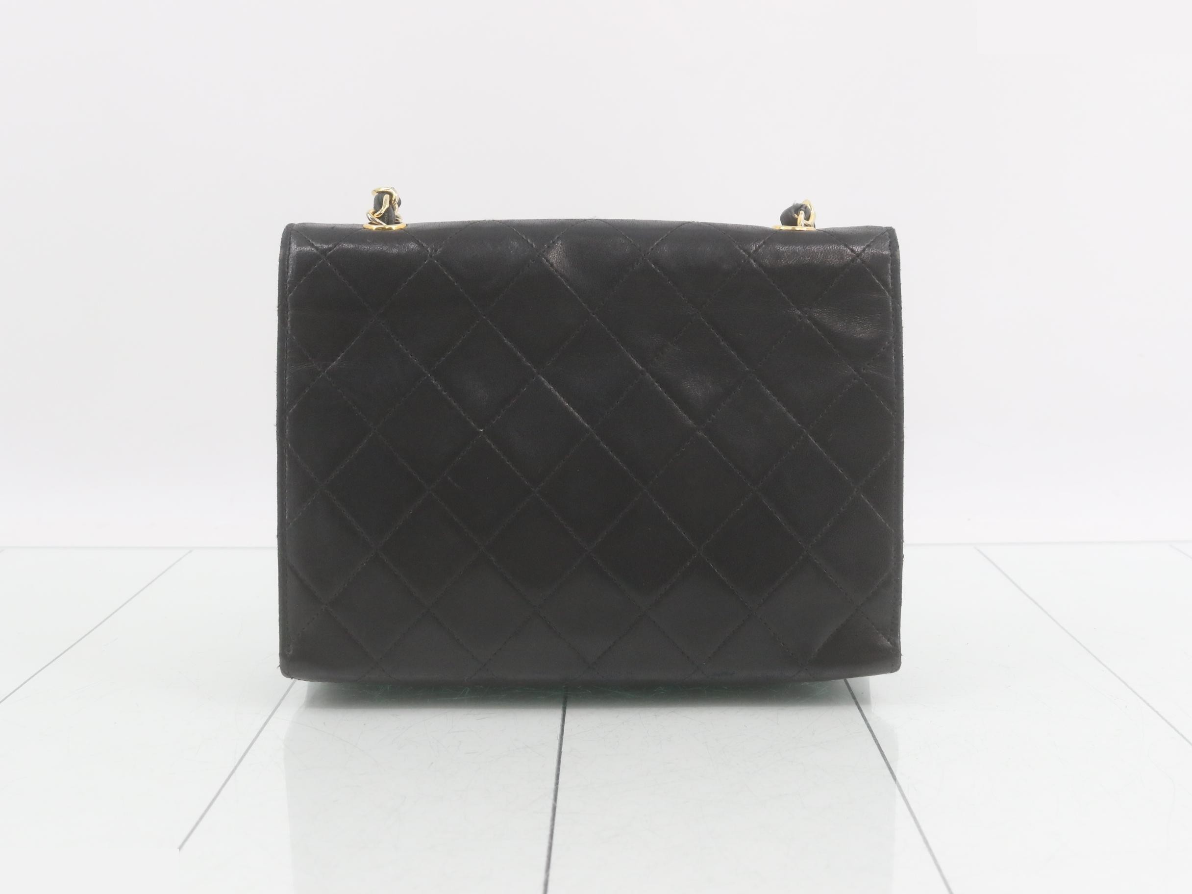 Matelassé Single Chain Shoulder Bag — view 2
