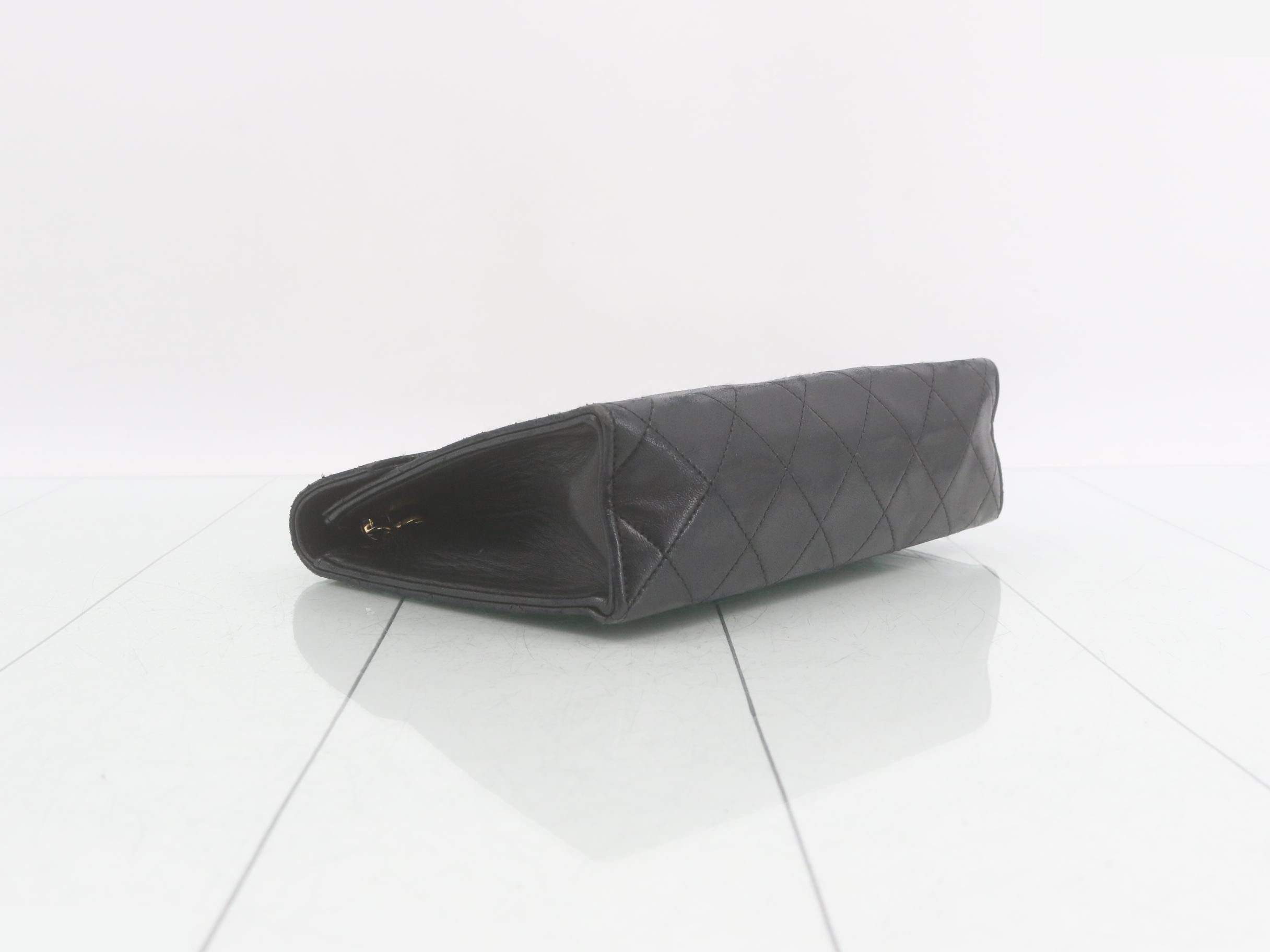 Matelassé Single Chain Shoulder Bag — view 5