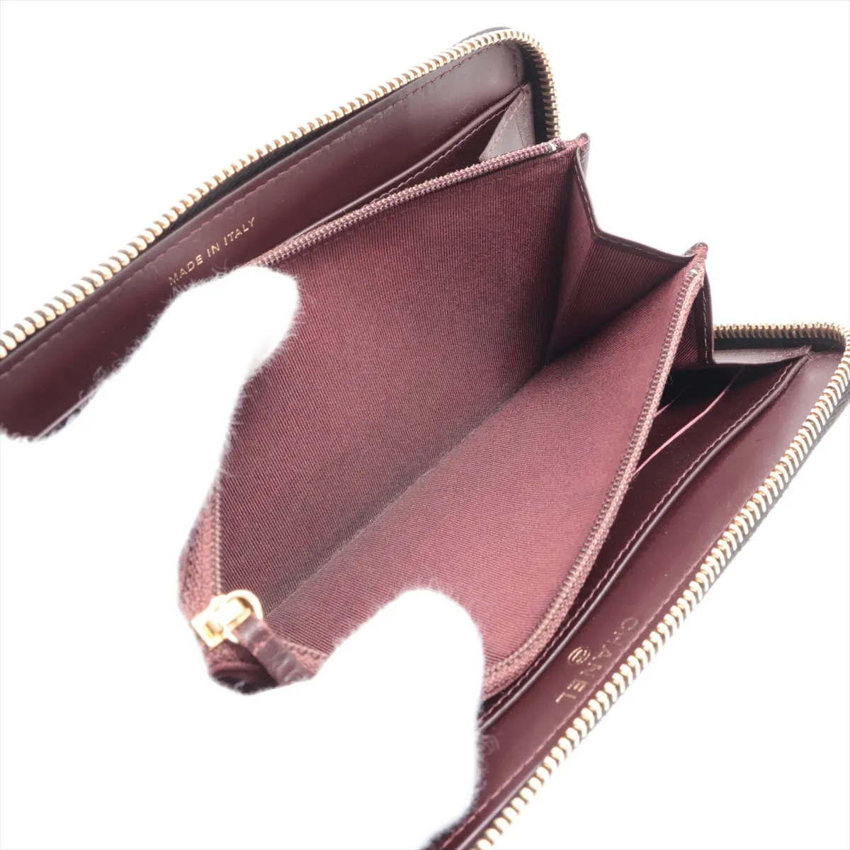 Matelassé Caviar Skin Round Zip Wallet, Black with Gold Hardware, 20055575 — view 8