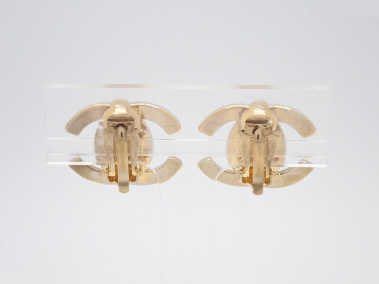 Turnlock 96P Gold Earrings (with box) — view 2