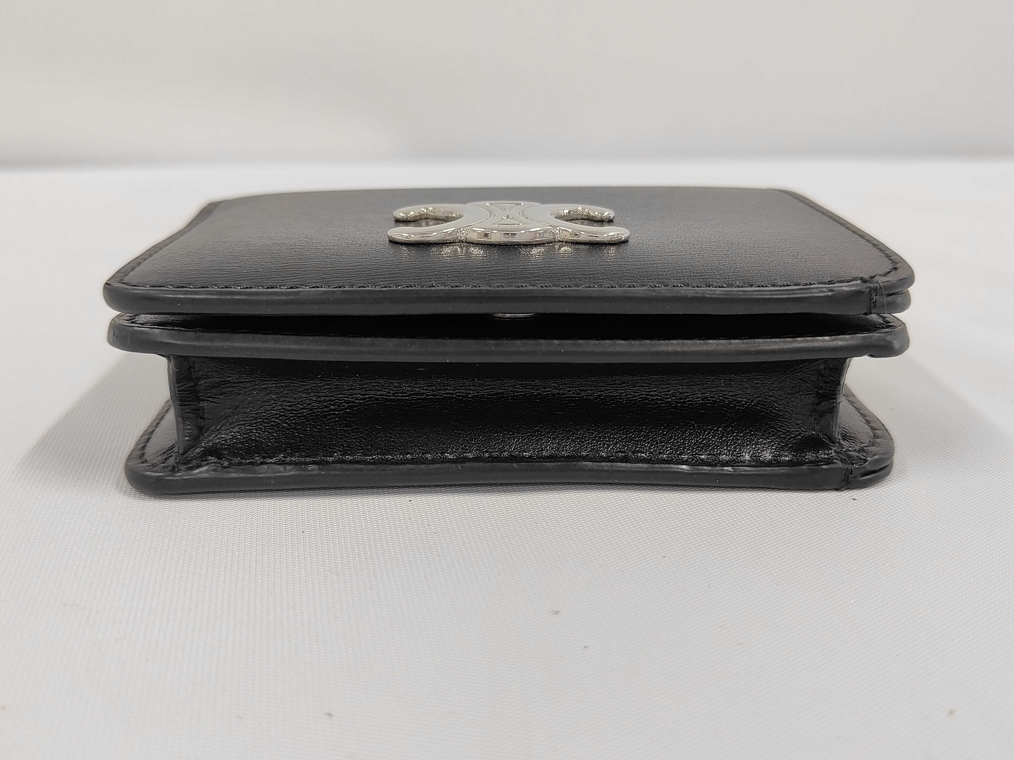 Triomphe Bi-fold Wallet, Black. Accessories: Box, Wallet. — view 3