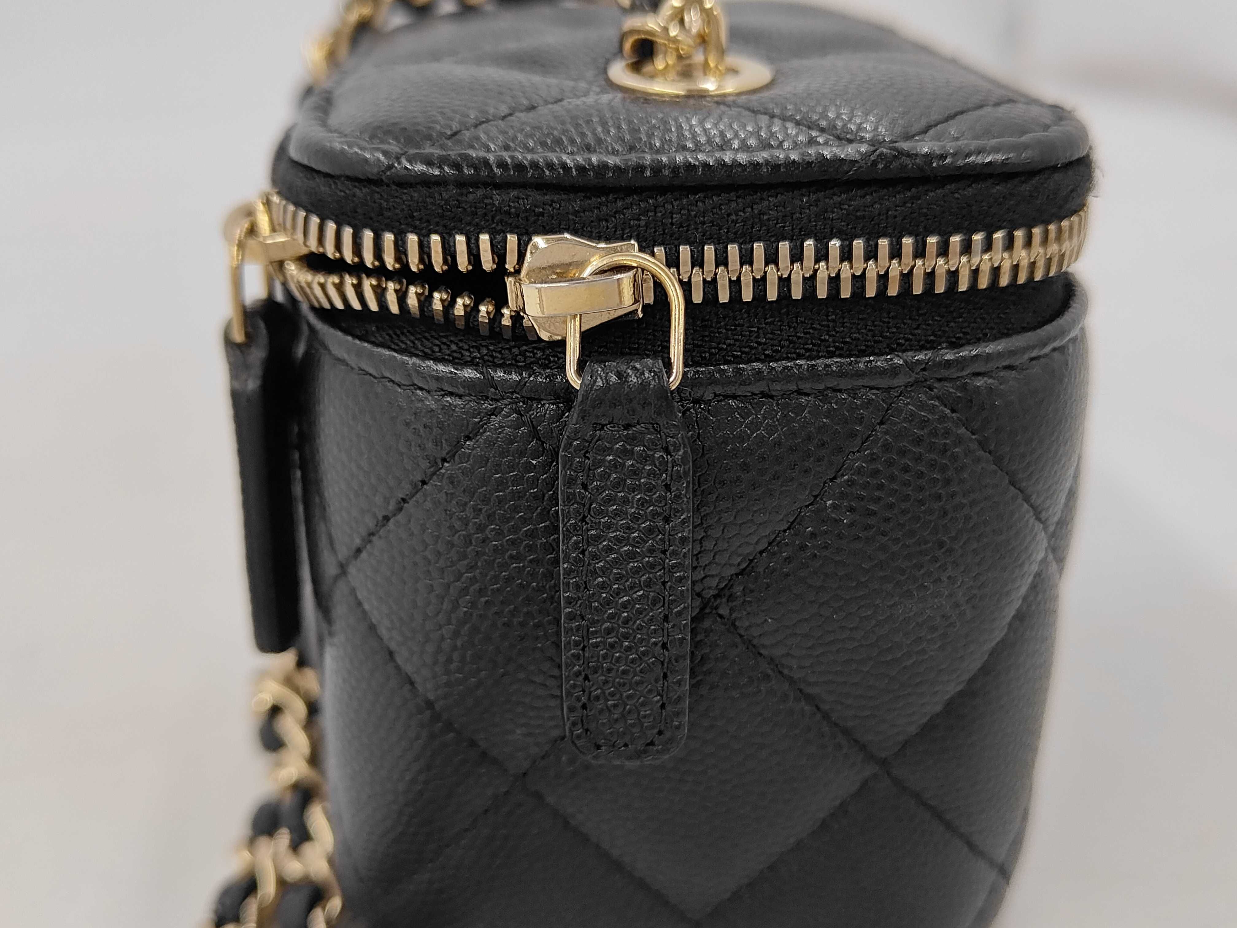 Black Caviar Leather Vanity Bag with Chain (with seal) Shoulder Bag — view 8