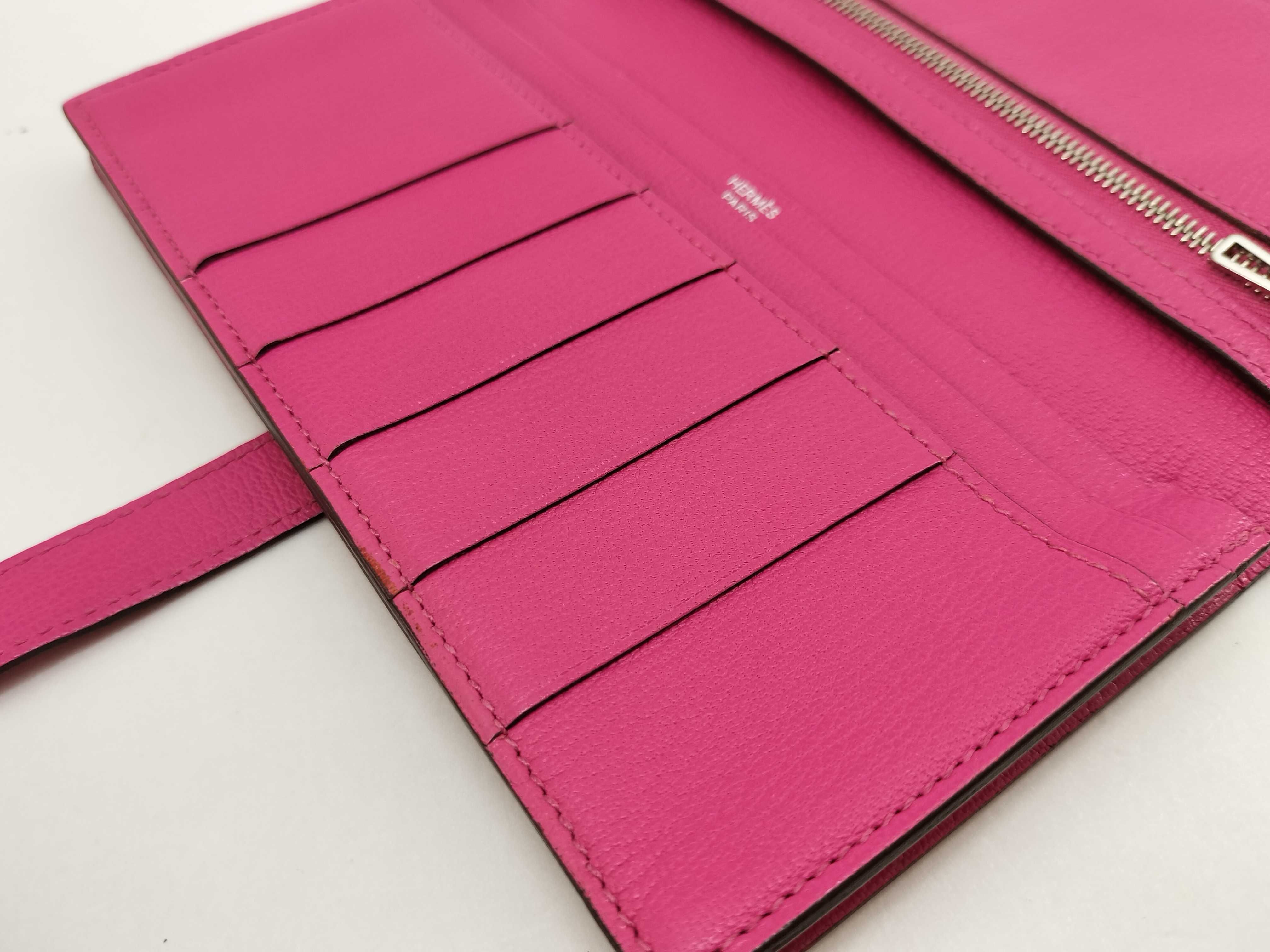 Bearn Soufflé Rose Tyrien Chevre Leather Wallet (Stamped O) with Silver Hardware — view 11
