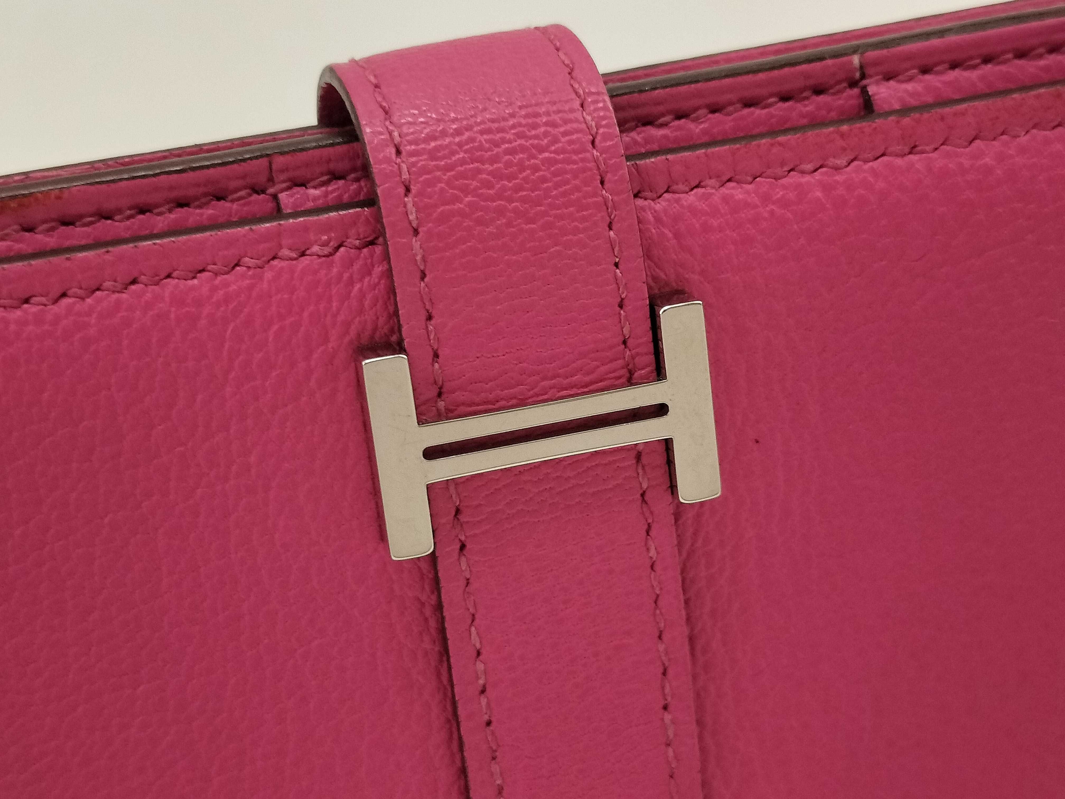 Bearn Soufflé Rose Tyrien Chevre Leather Wallet (Stamped O) with Silver Hardware — view 8