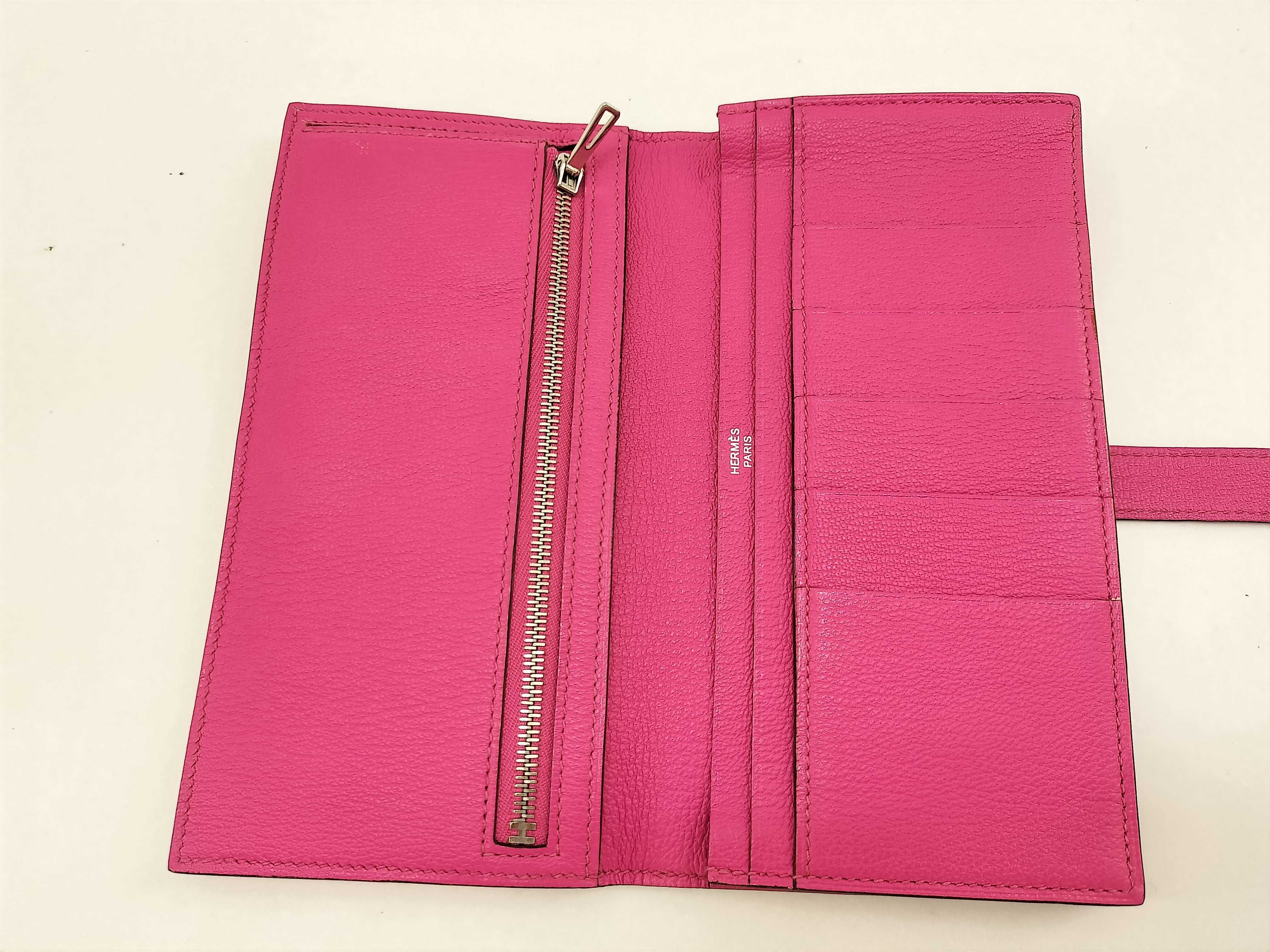 Bearn Soufflé Rose Tyrien Chevre Leather Wallet (Stamped O) with Silver Hardware — view 9