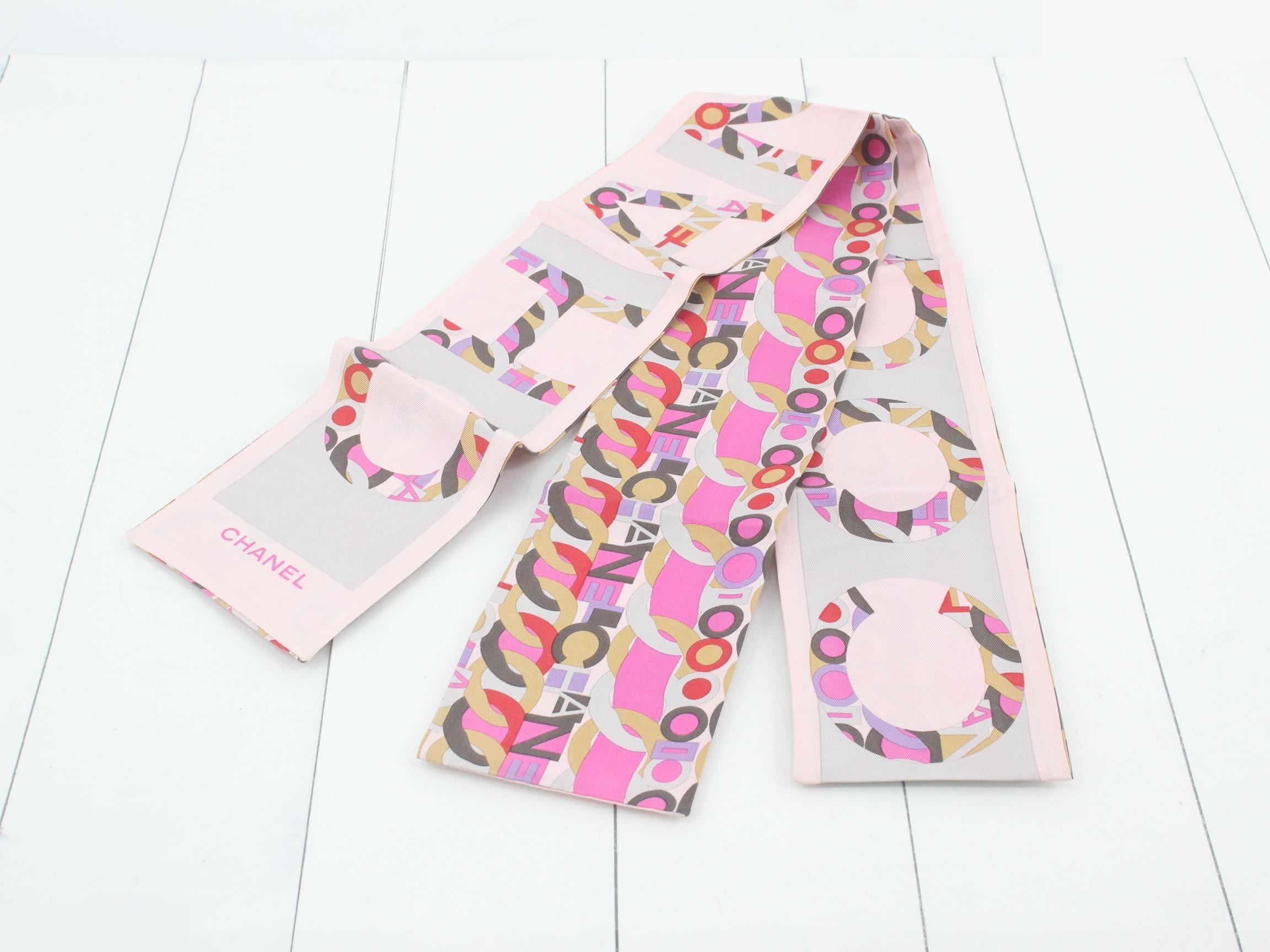 scarf — view 2