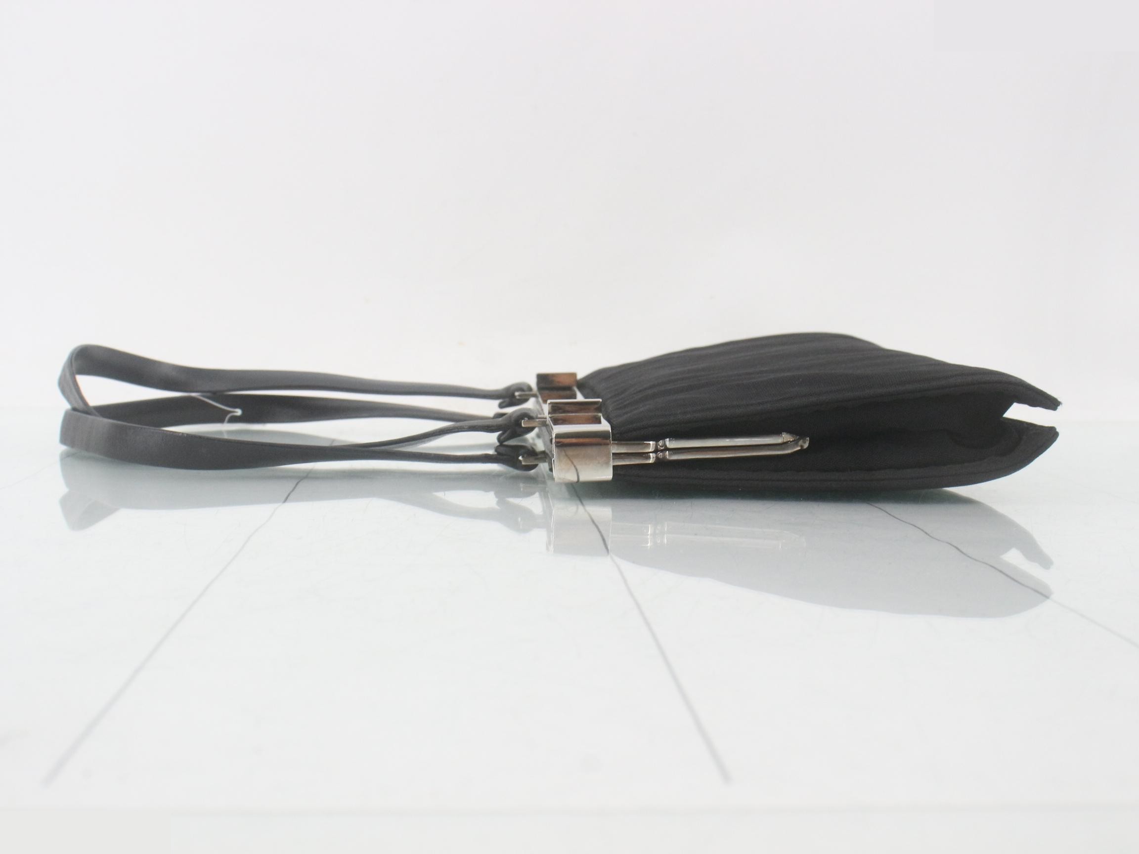 Clasp handbag — view 4