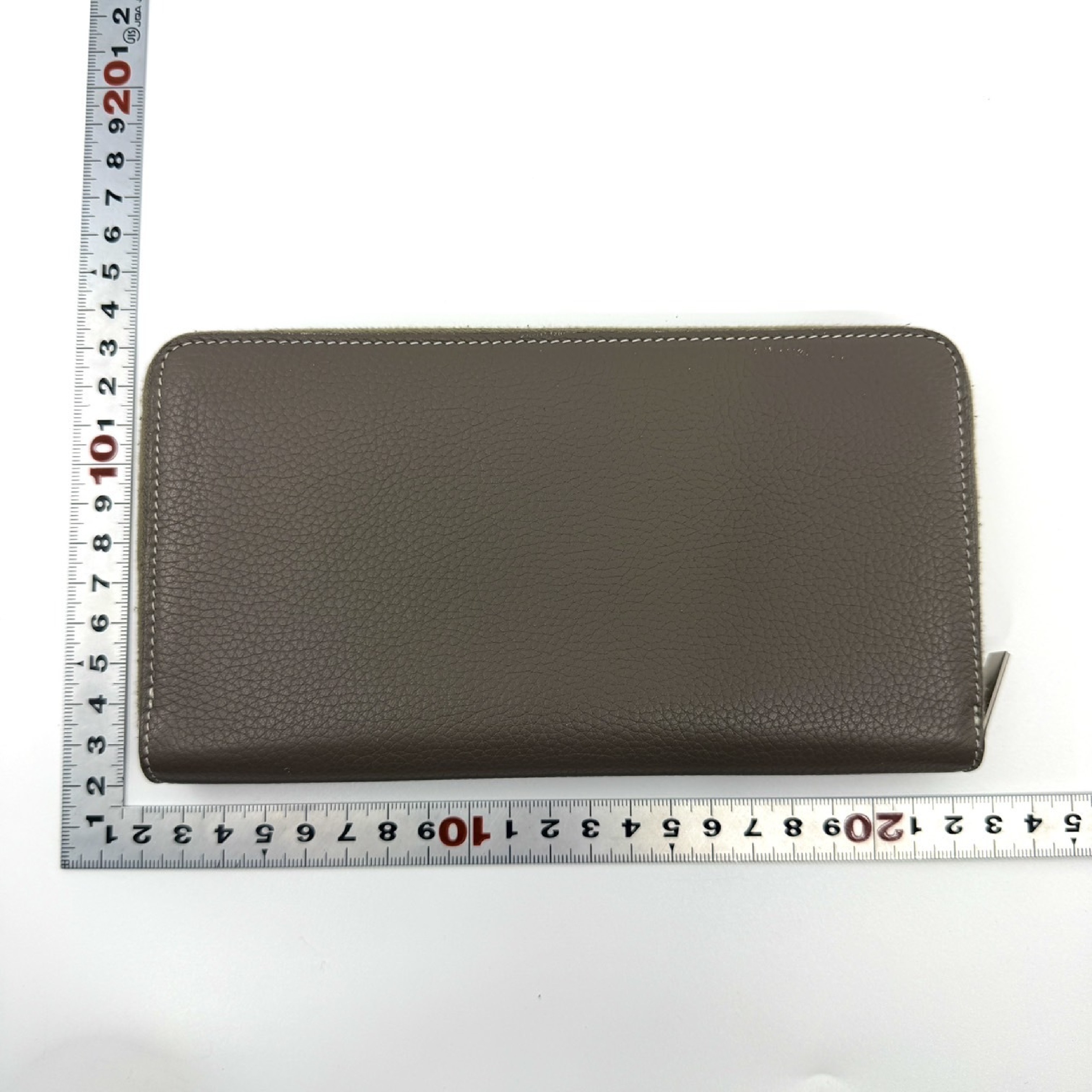 Round Zip Wallet — view 2