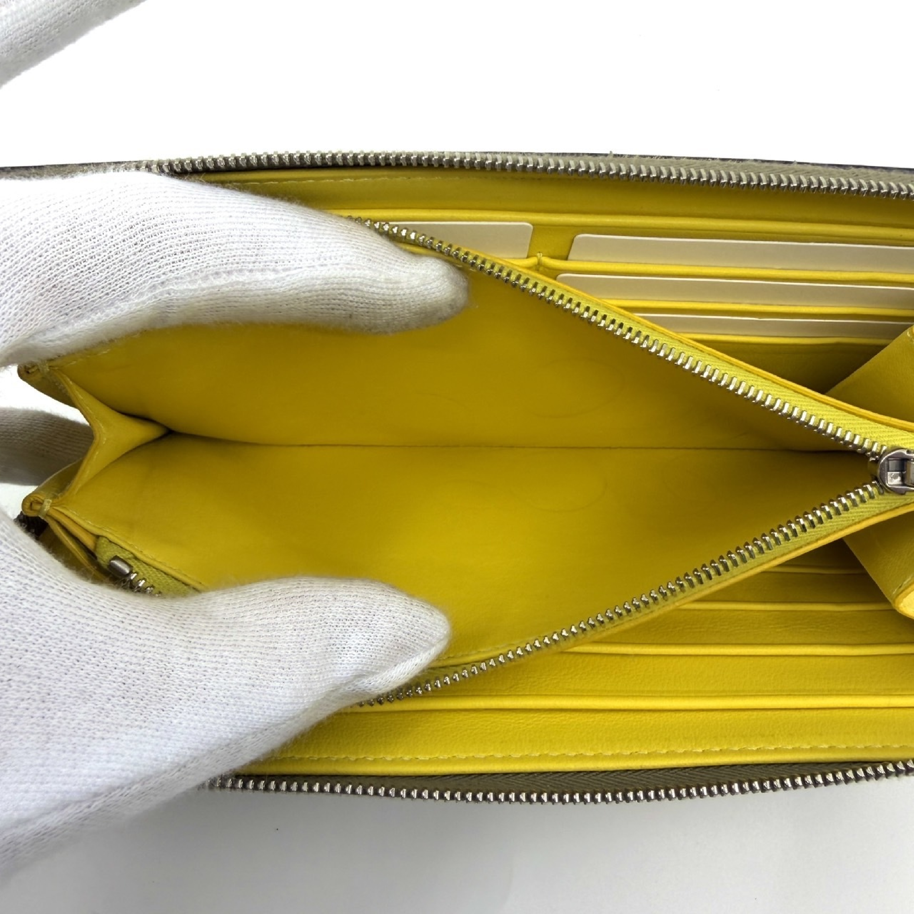 Round Zip Wallet — view 6